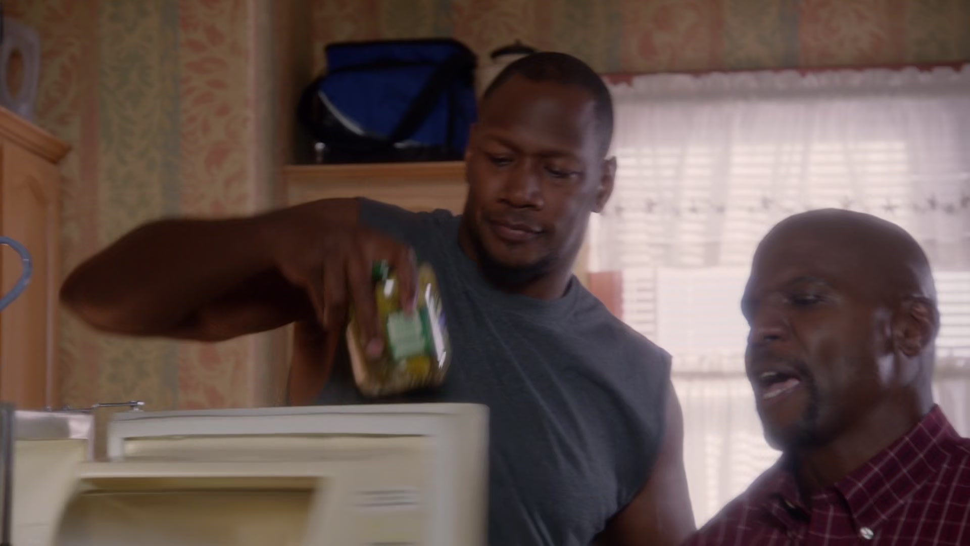 1x07_422.jpg