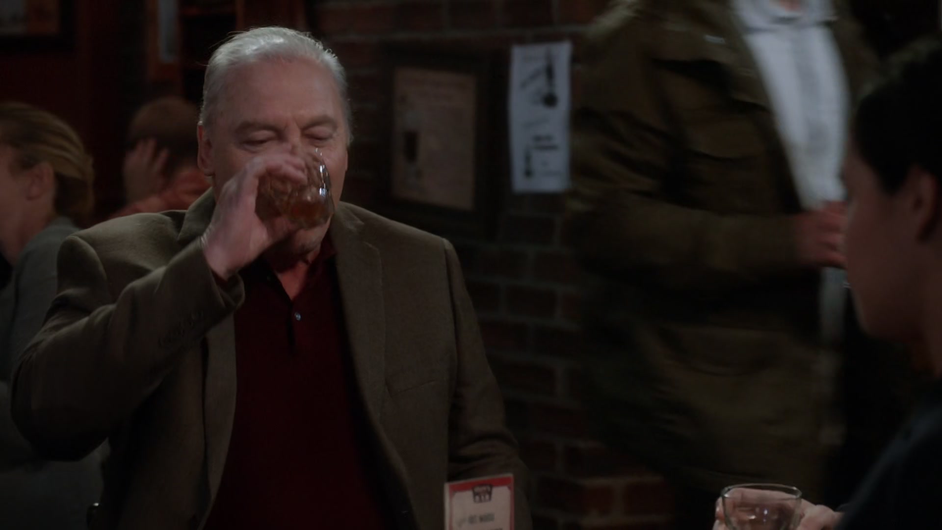 1x08_208.jpg