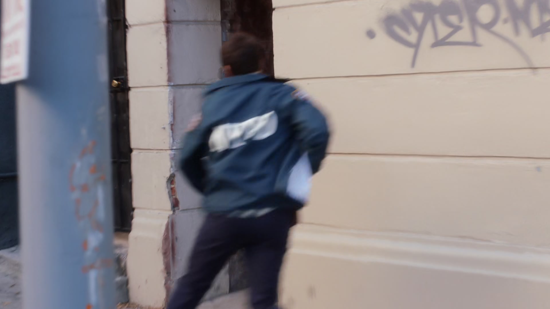 1x08_375.jpg