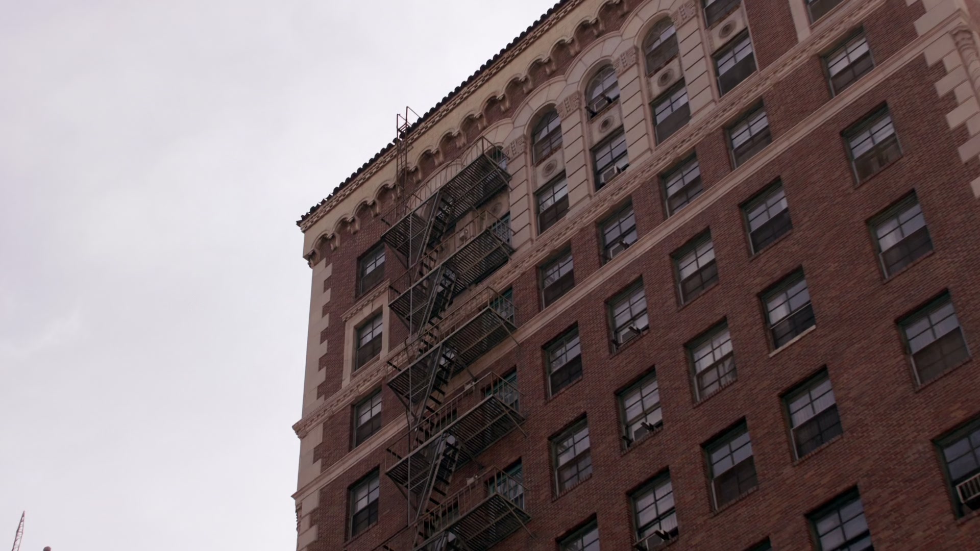 2x01_374.jpg