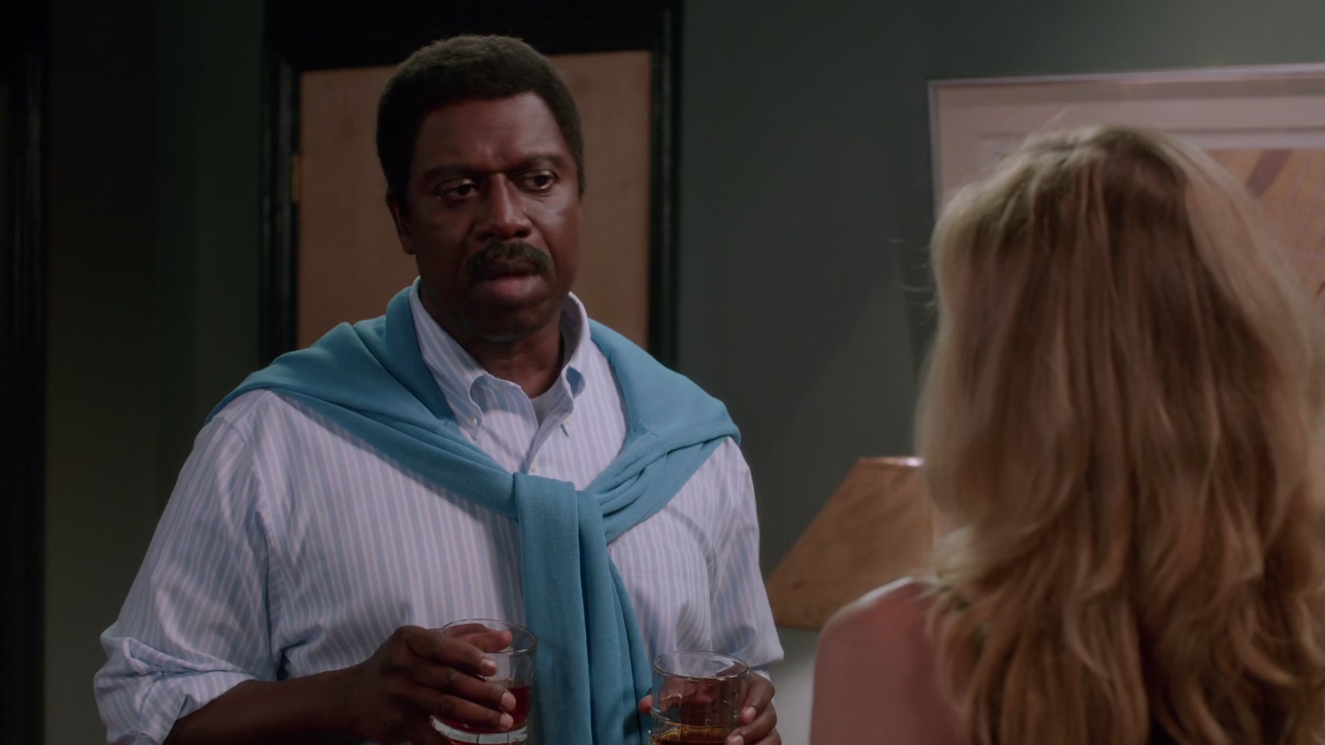 2x02_302.jpg
