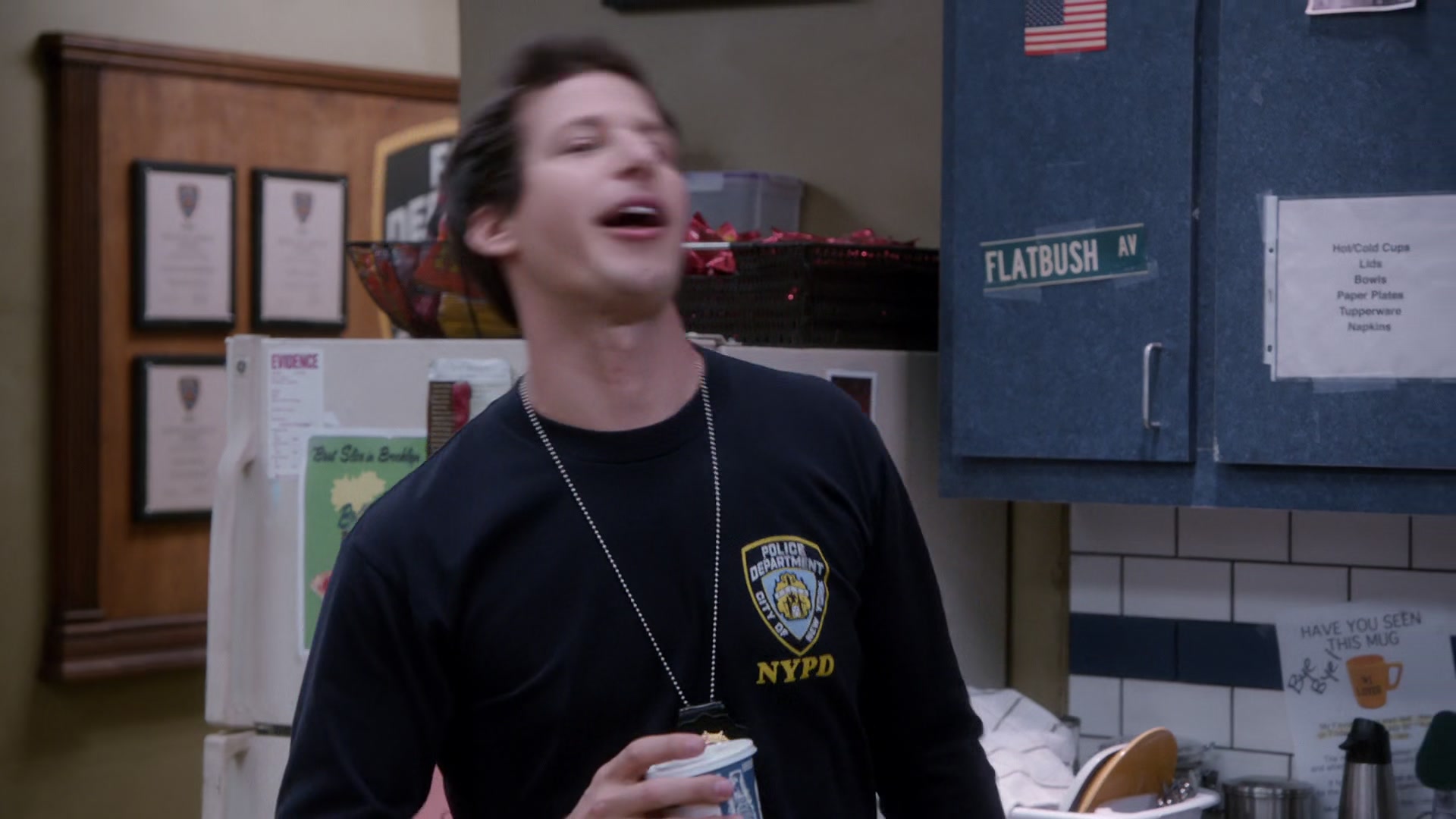 2x03_022.jpg