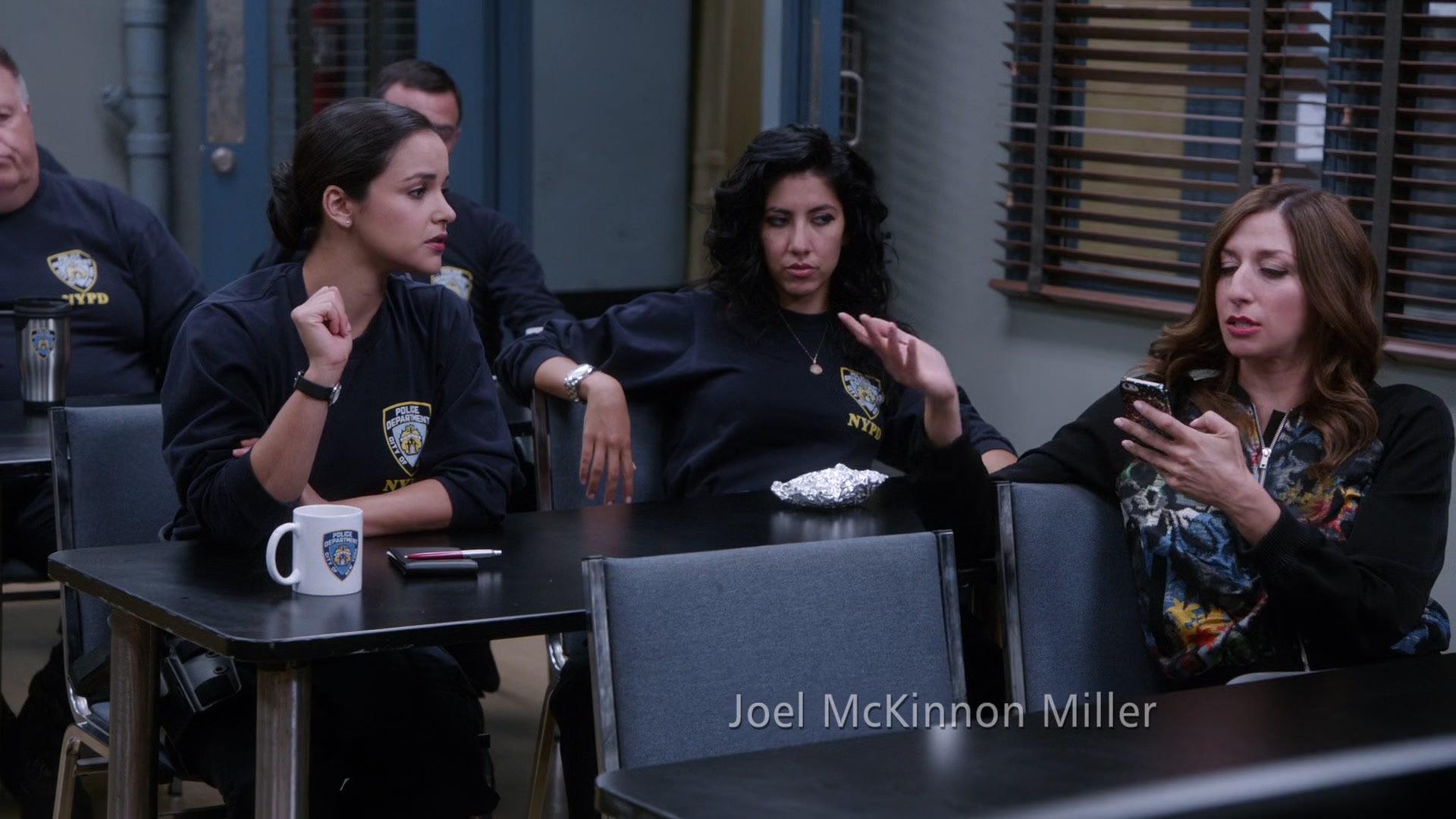 2x03_054.jpg