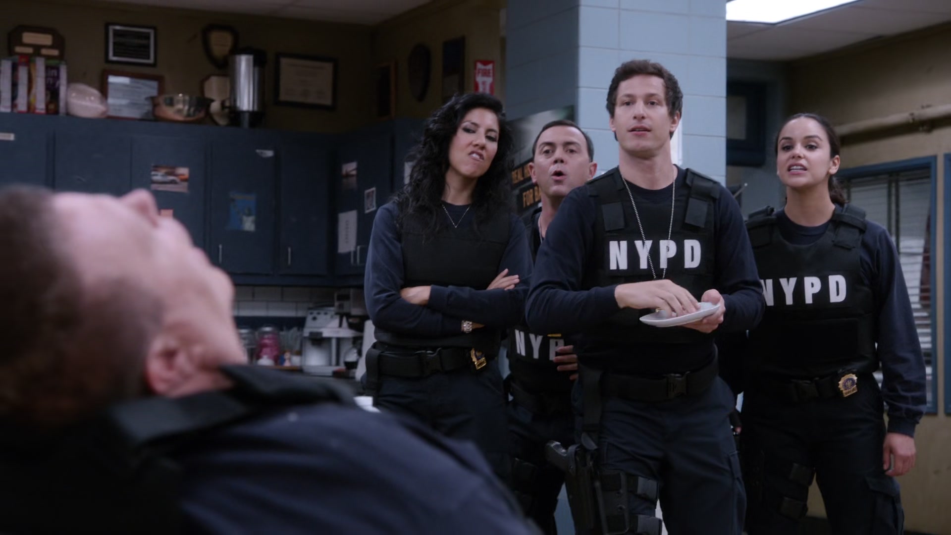2x03_074.jpg