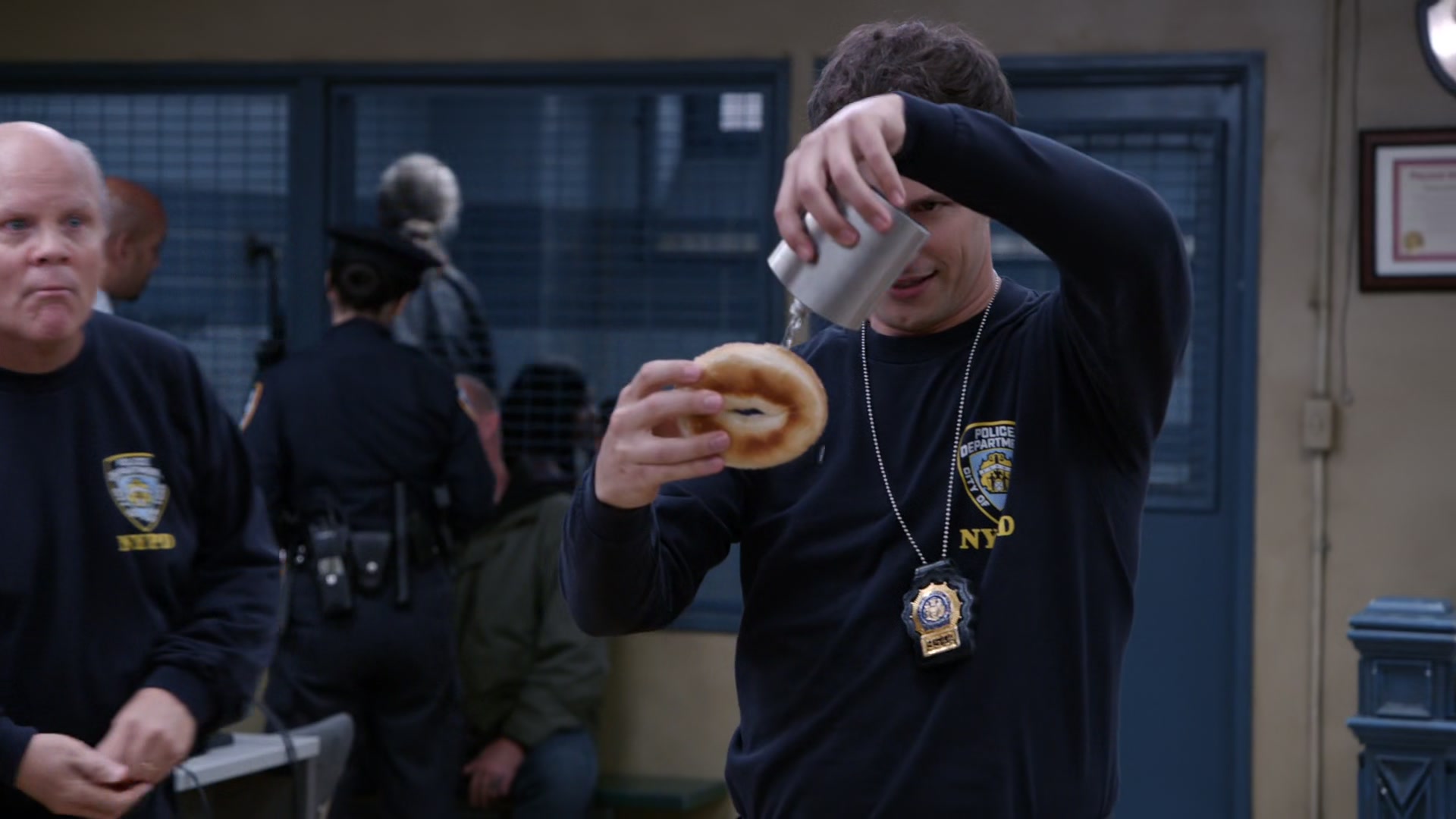 2x03_159.jpg