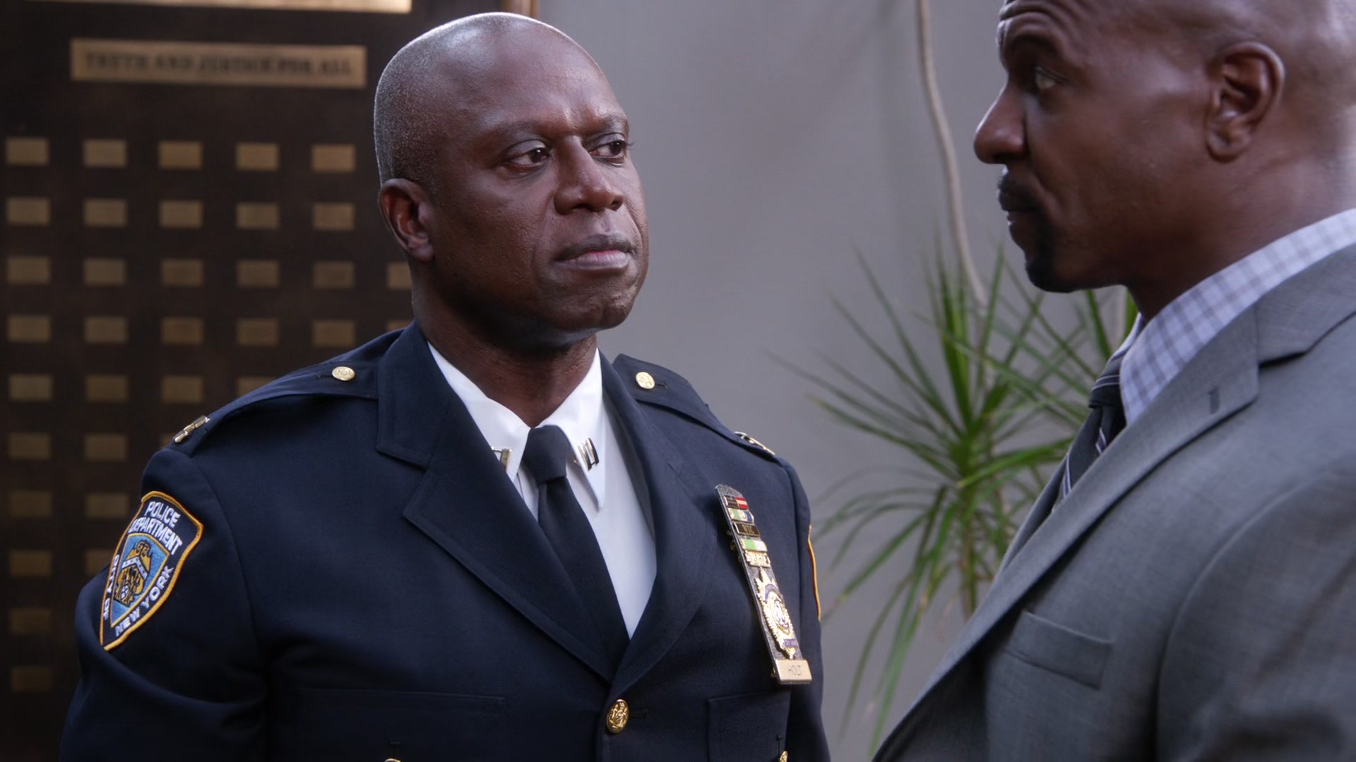 2x03_250.jpg