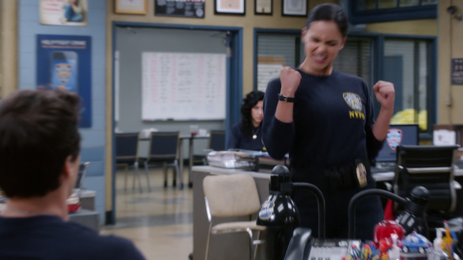 2x03_390.jpg