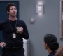 2x03_073.jpg