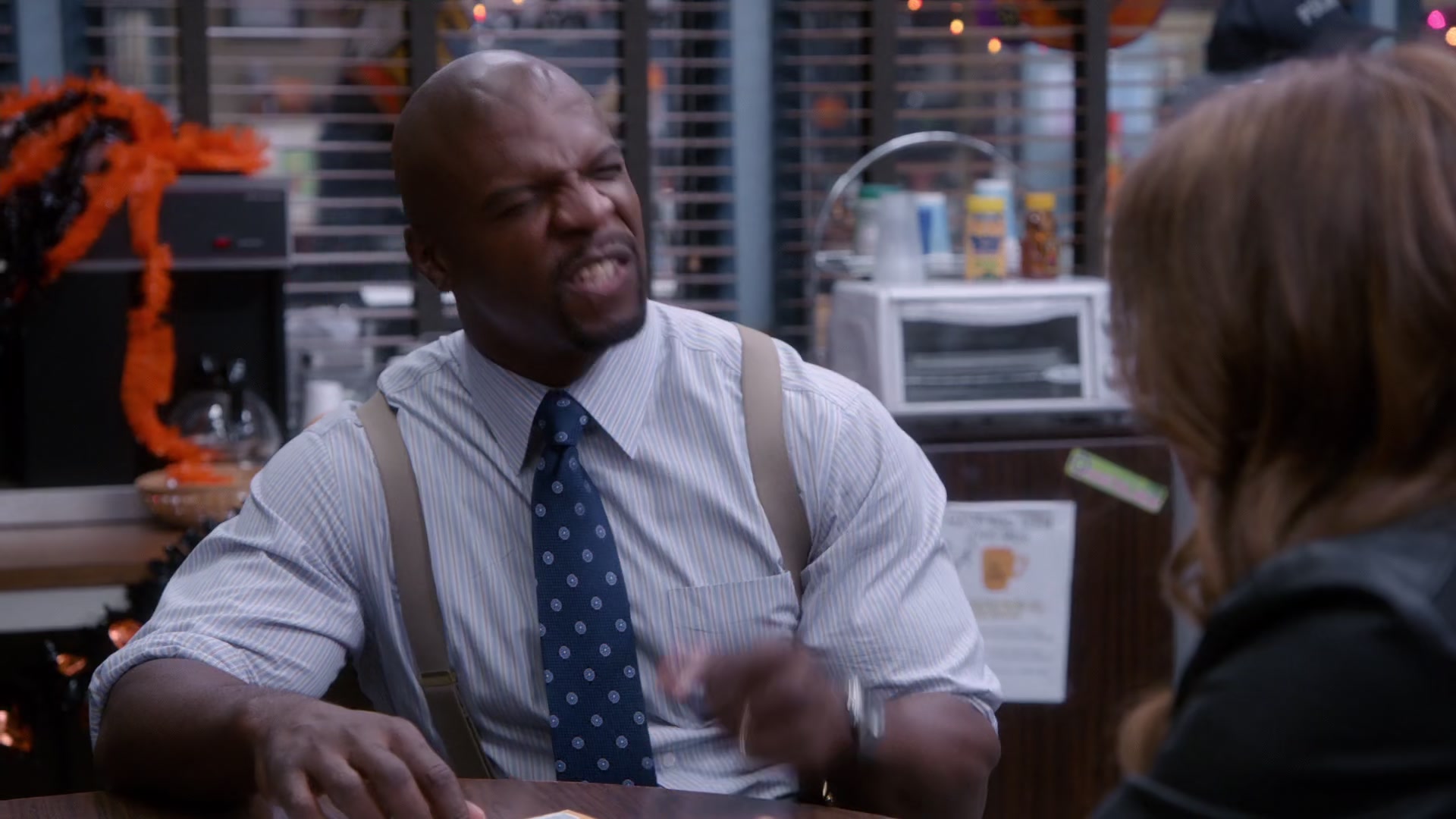 2x04_413.jpg