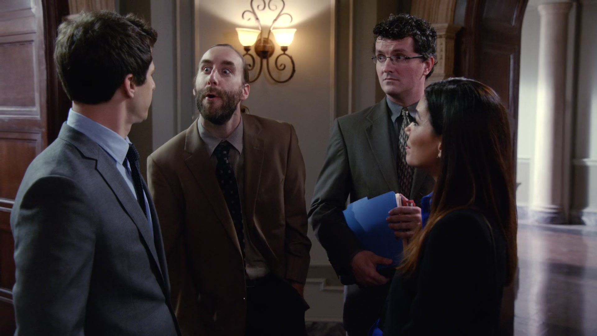 2x06_376.jpg