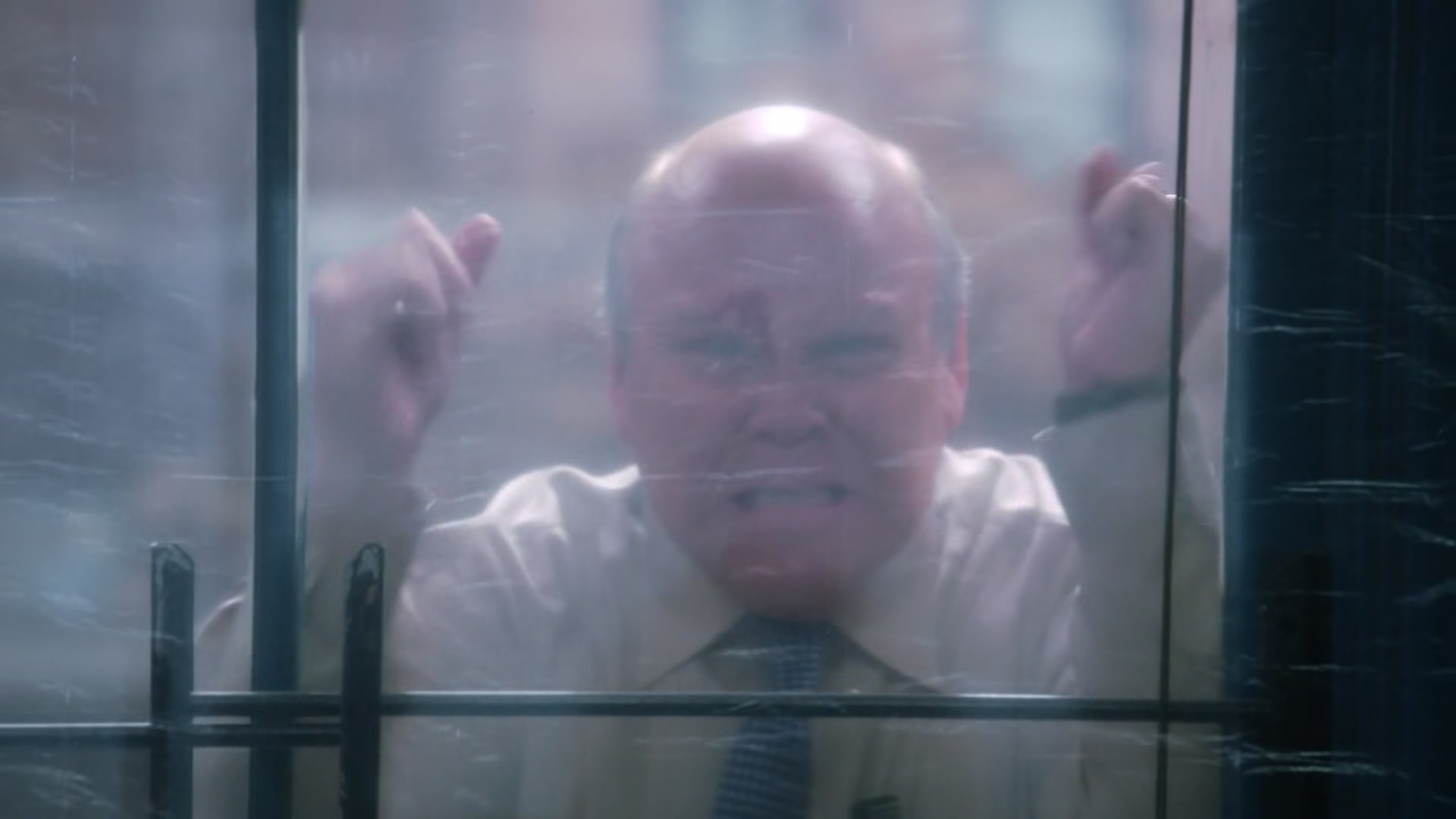 2x07_491.jpg