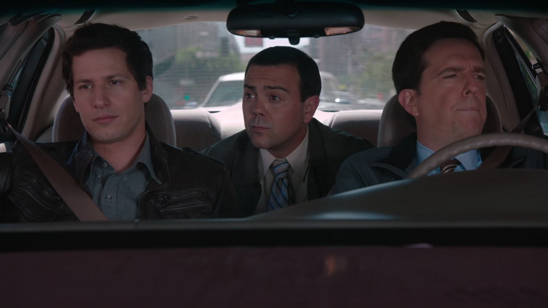 2x08_220.jpg