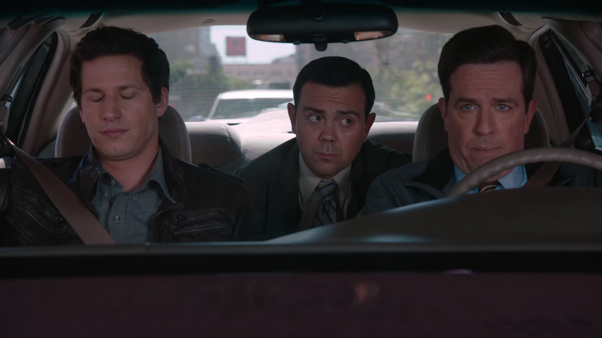 2x08_222.jpg