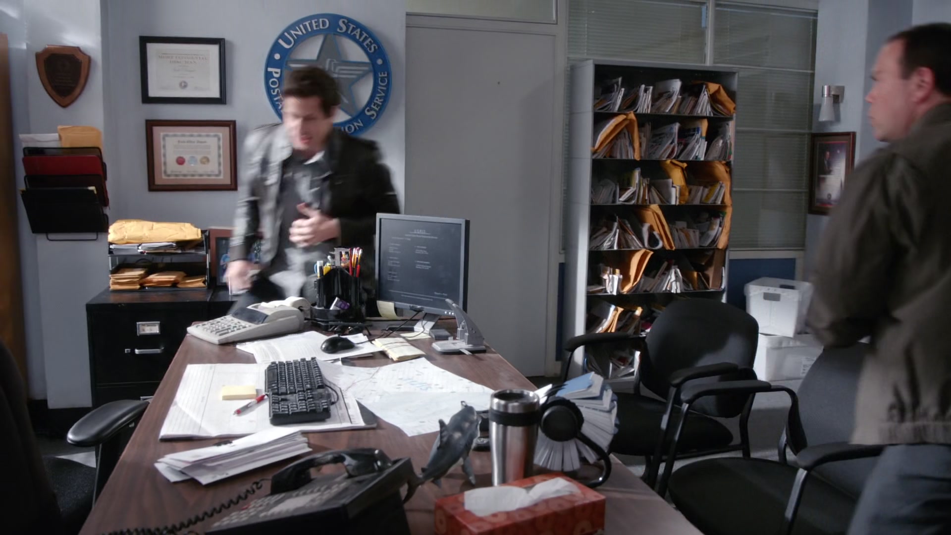 2x08_402.jpg
