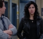 2x08_215.jpg