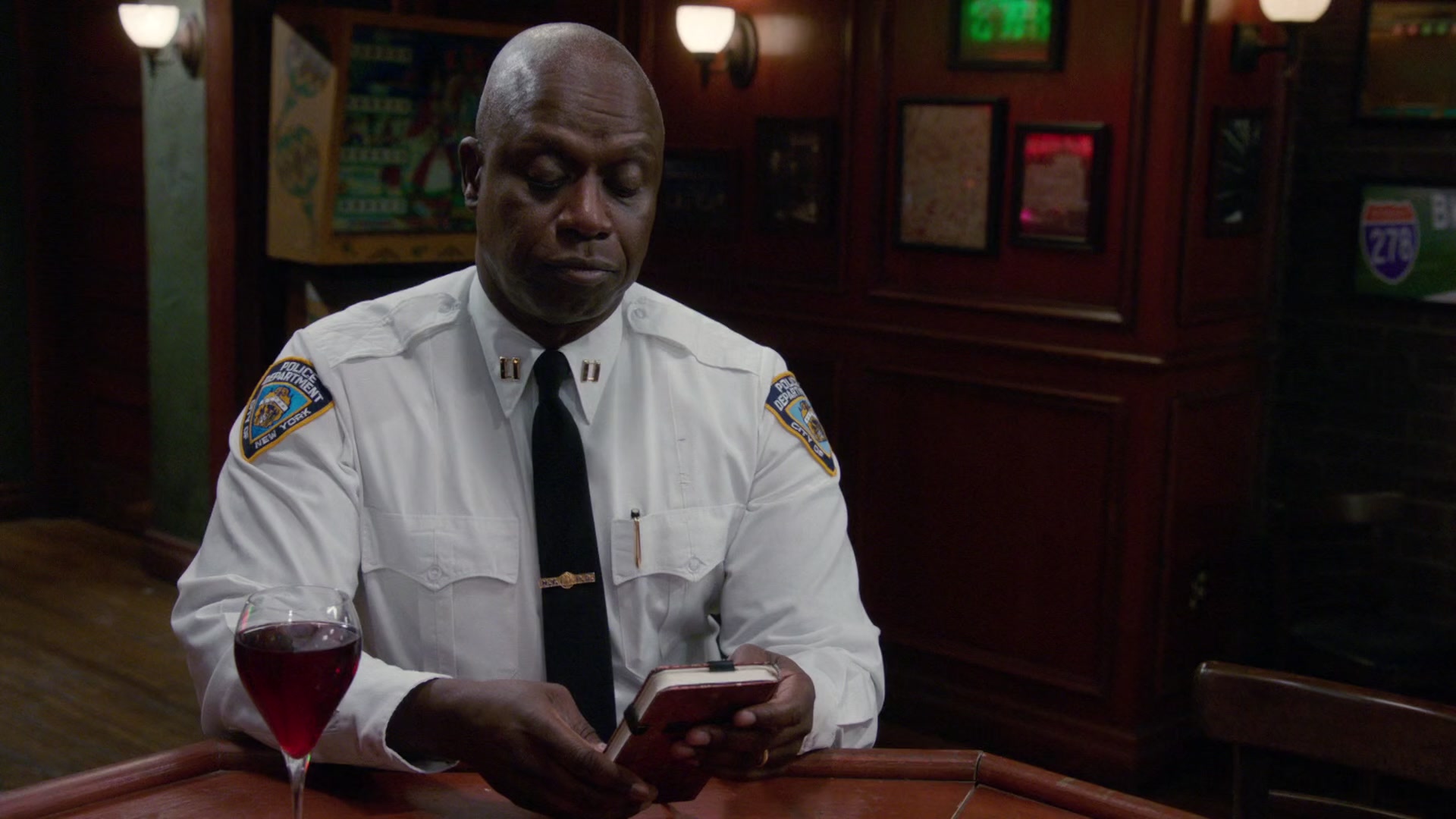 3x02_272.jpg