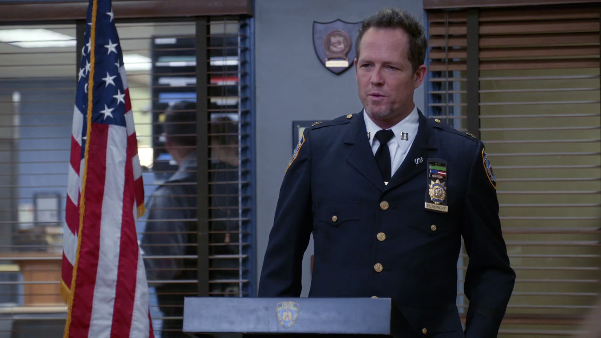 3x04_008.jpg