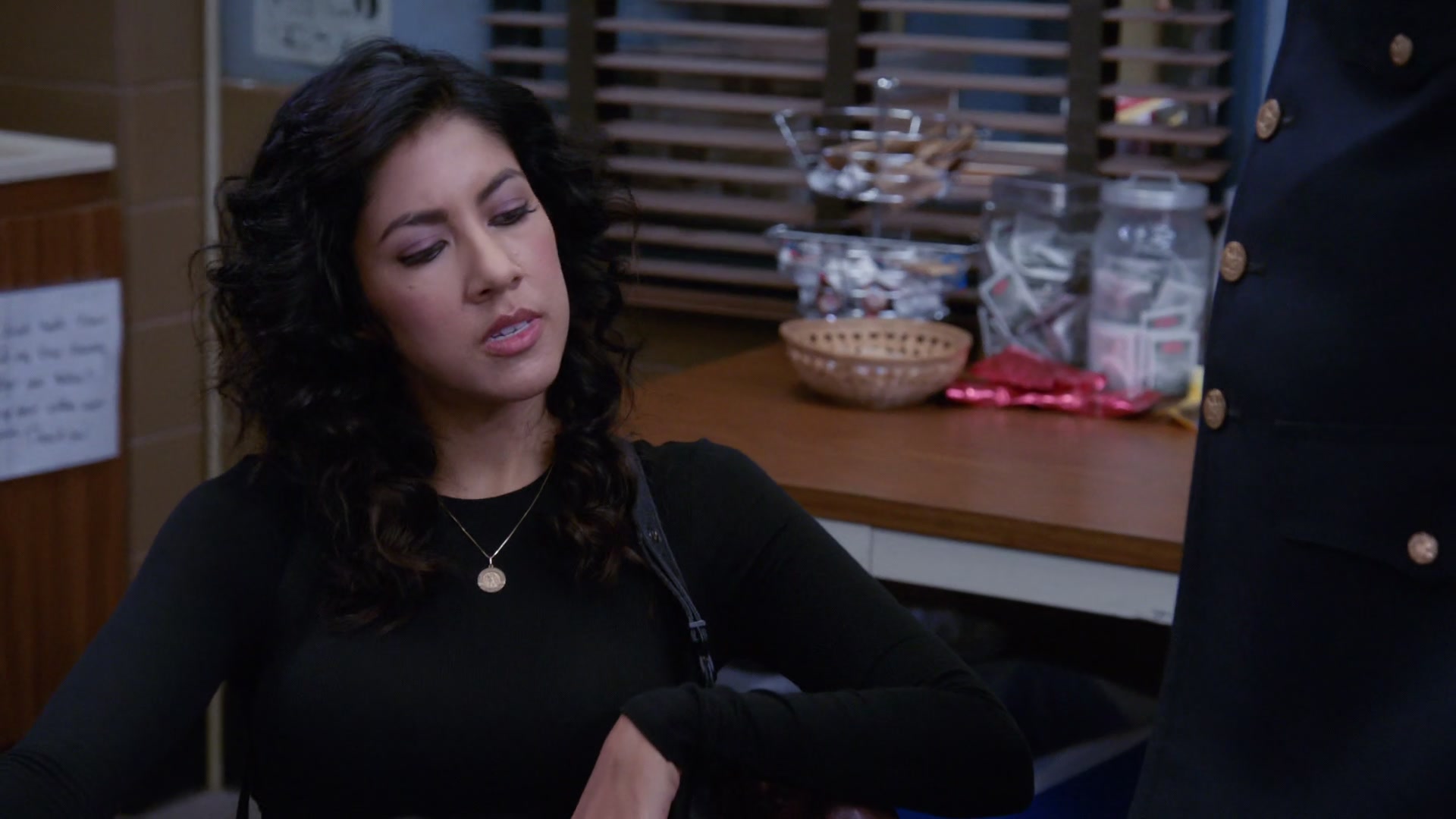 3x04_117.jpg