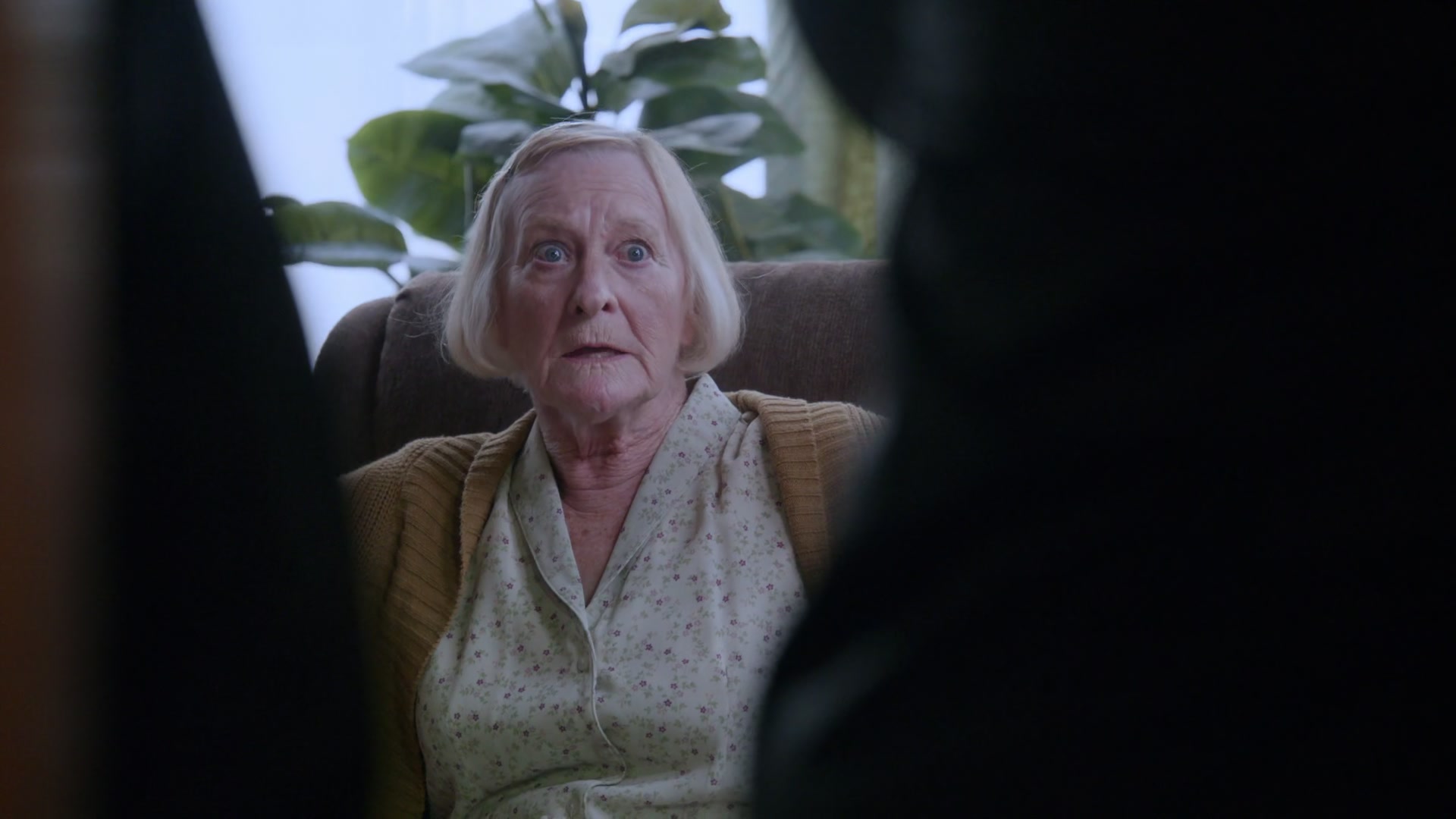3x04_332.jpg