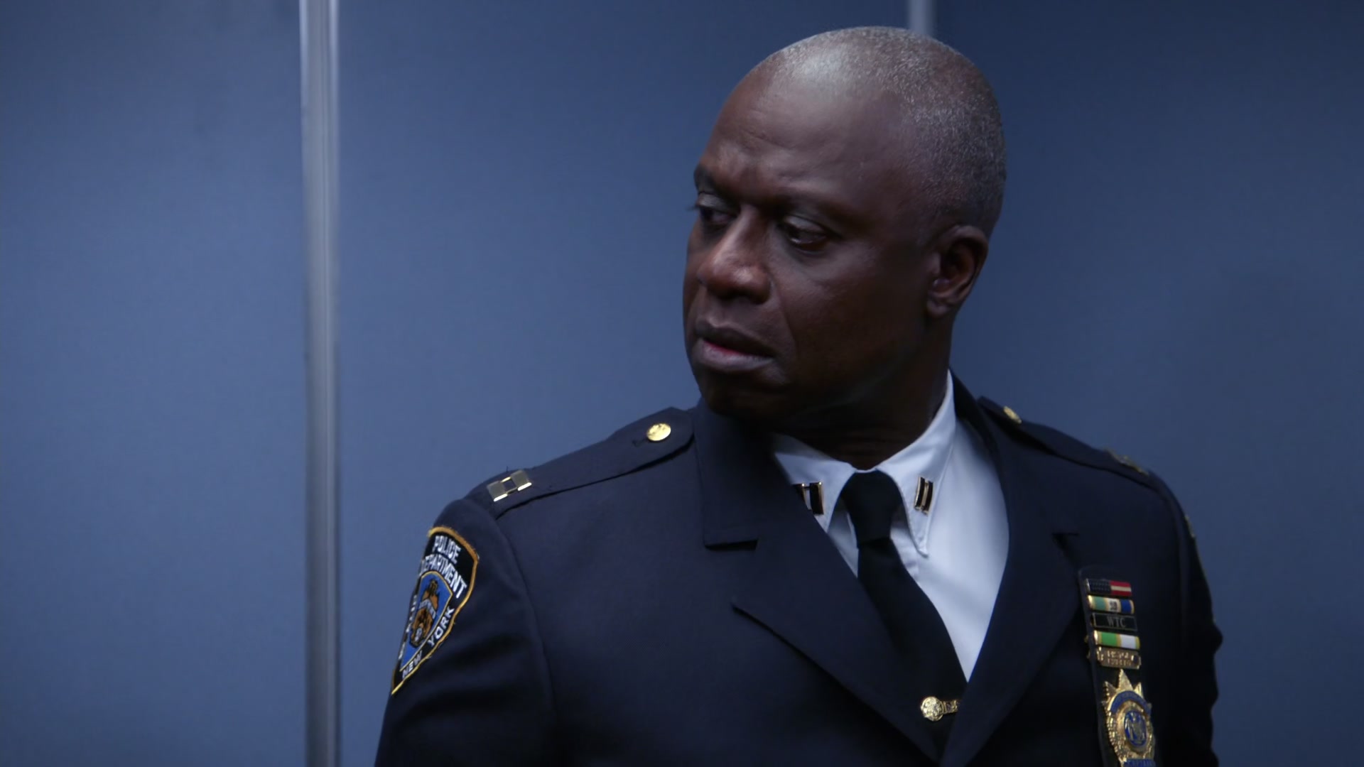 3x05_007.jpg