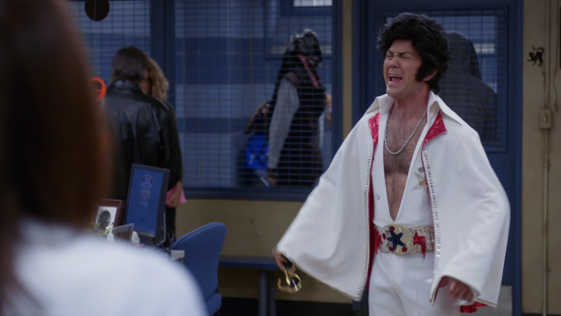 3x05_035.jpg