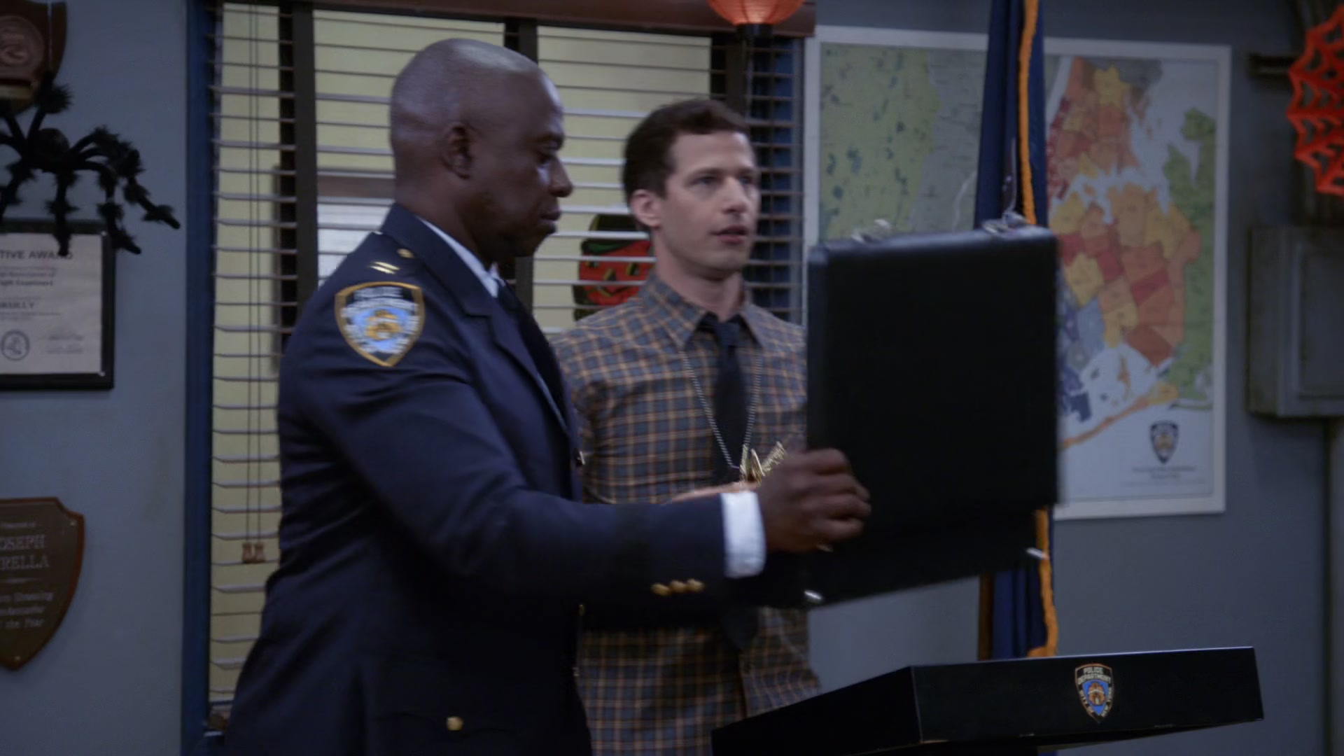 3x05_076.jpg