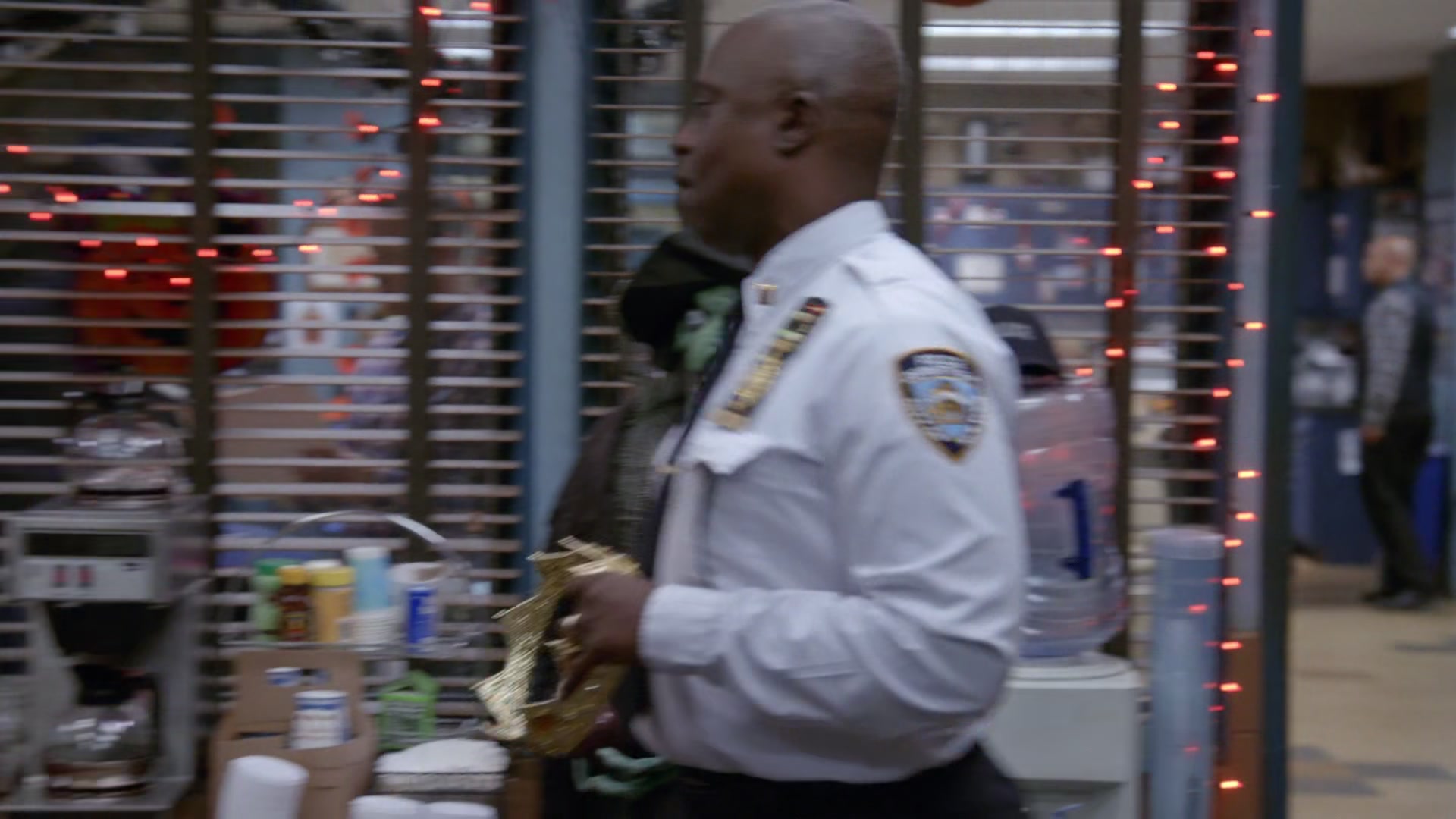 3x05_333.jpg