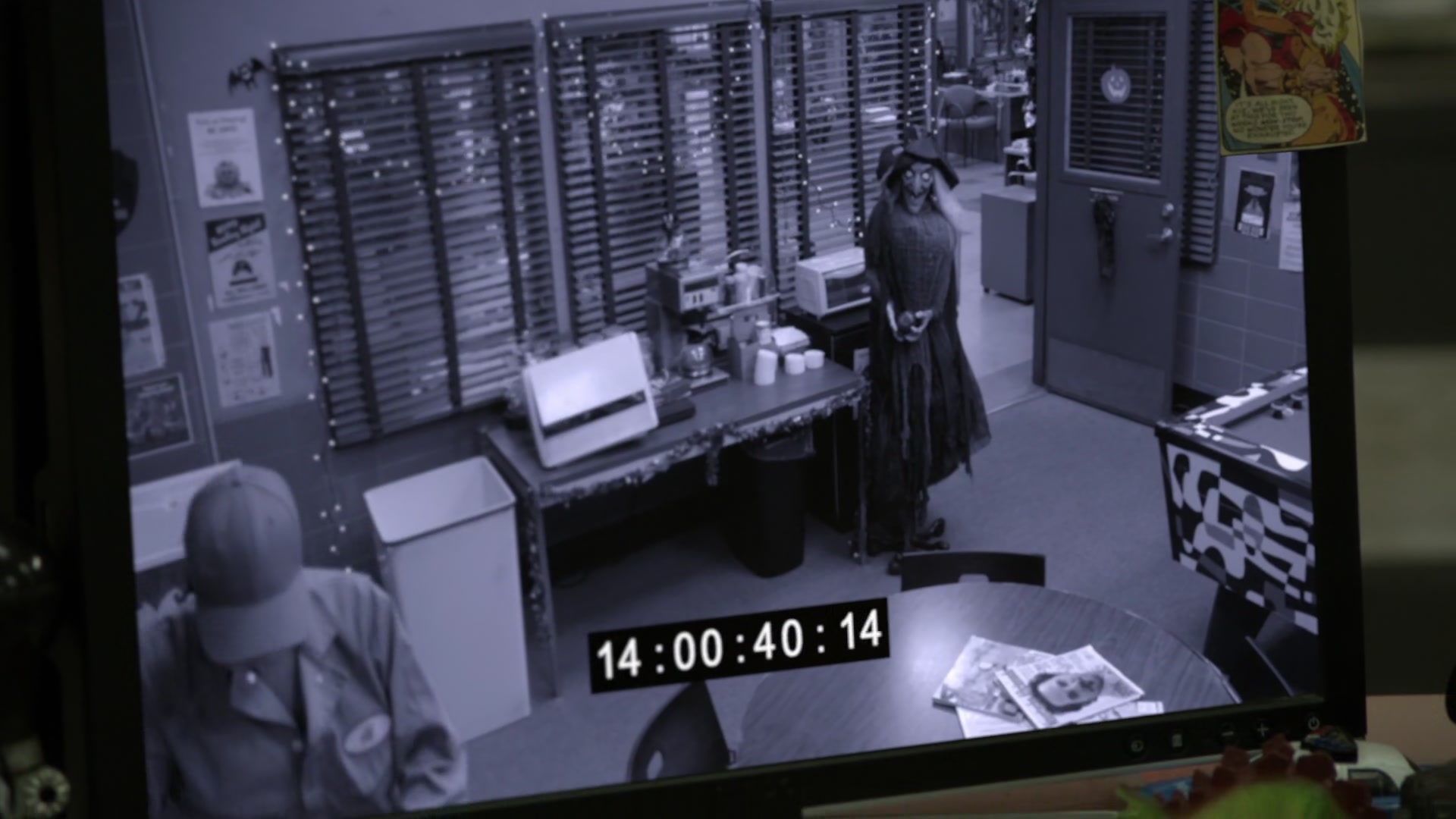 3x05_448.jpg