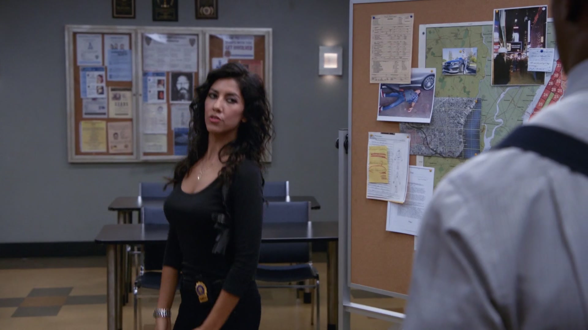 3x07_402.jpg