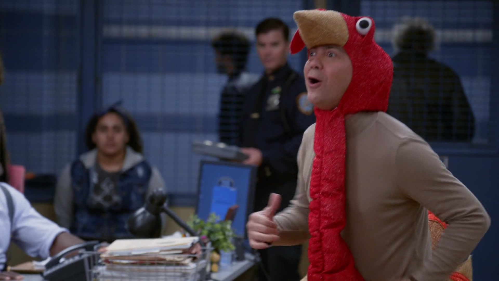 3x08_010.jpg