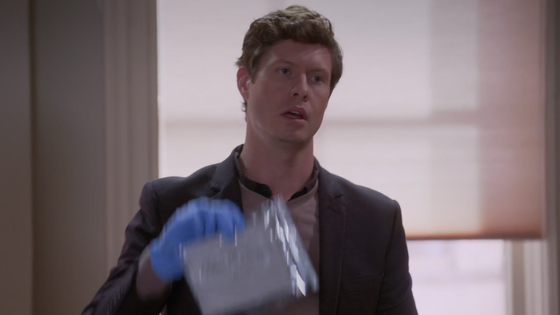 3x09_285.jpg