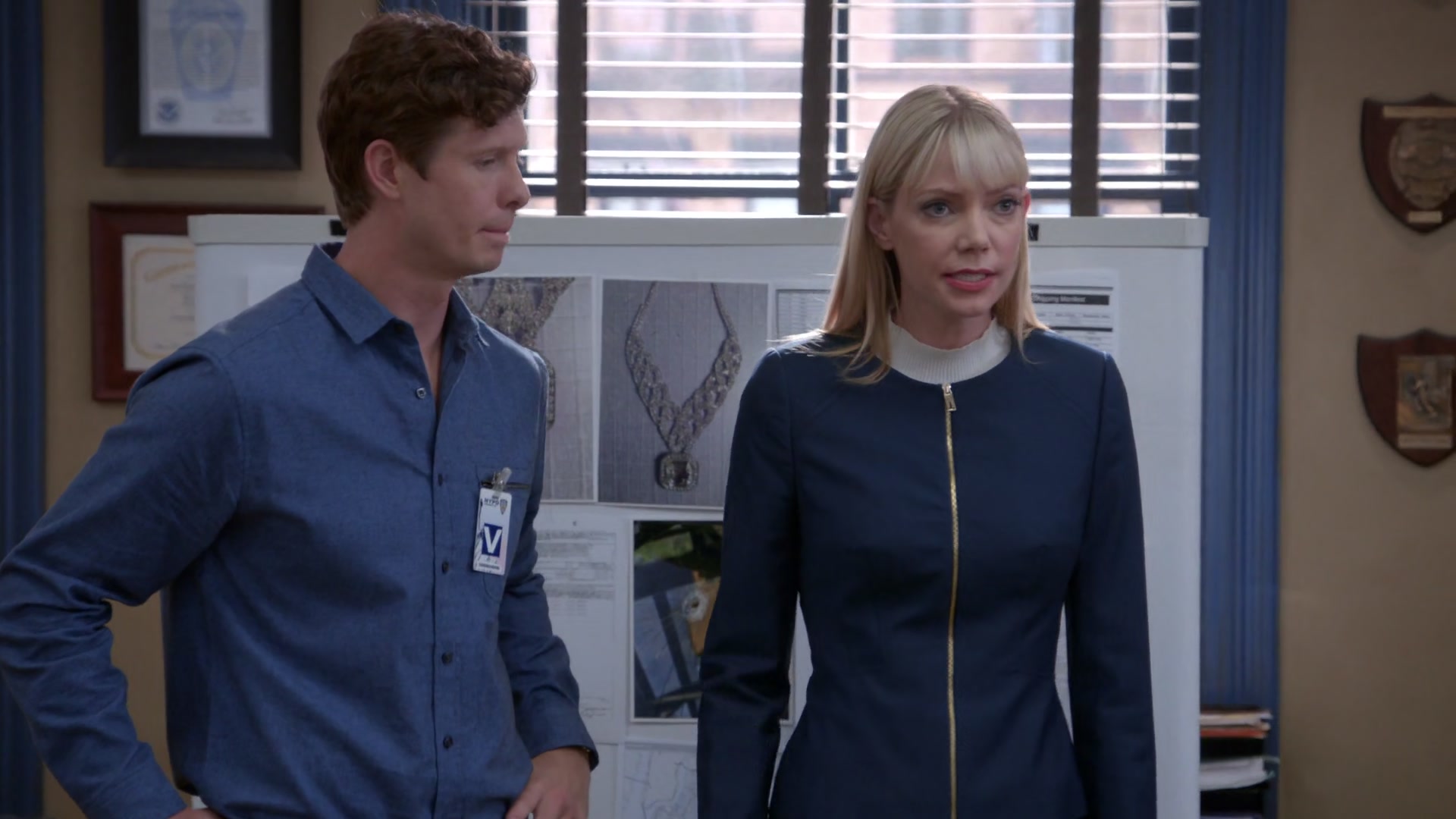 3x09_384.jpg