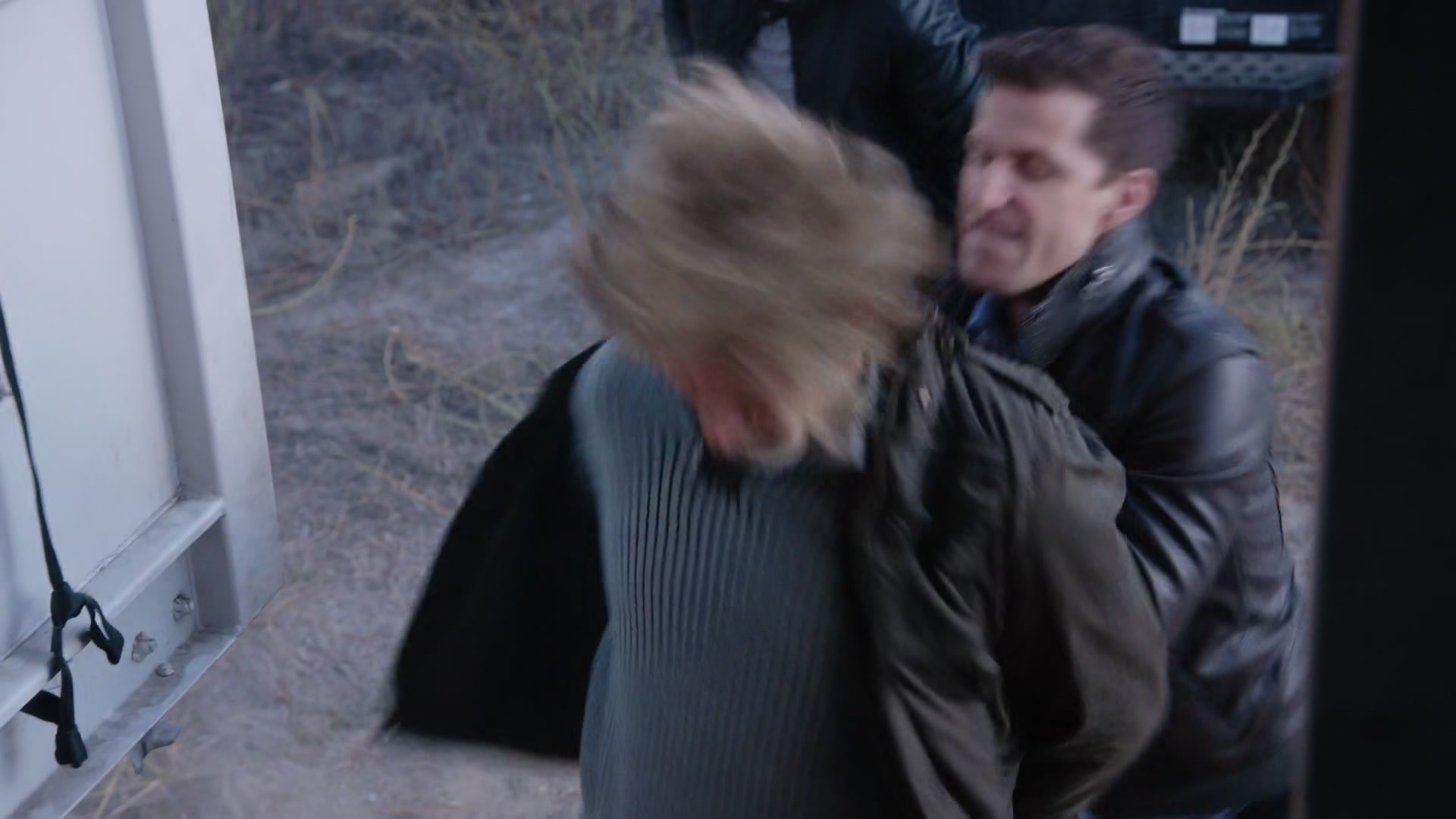 3x09_553.jpg
