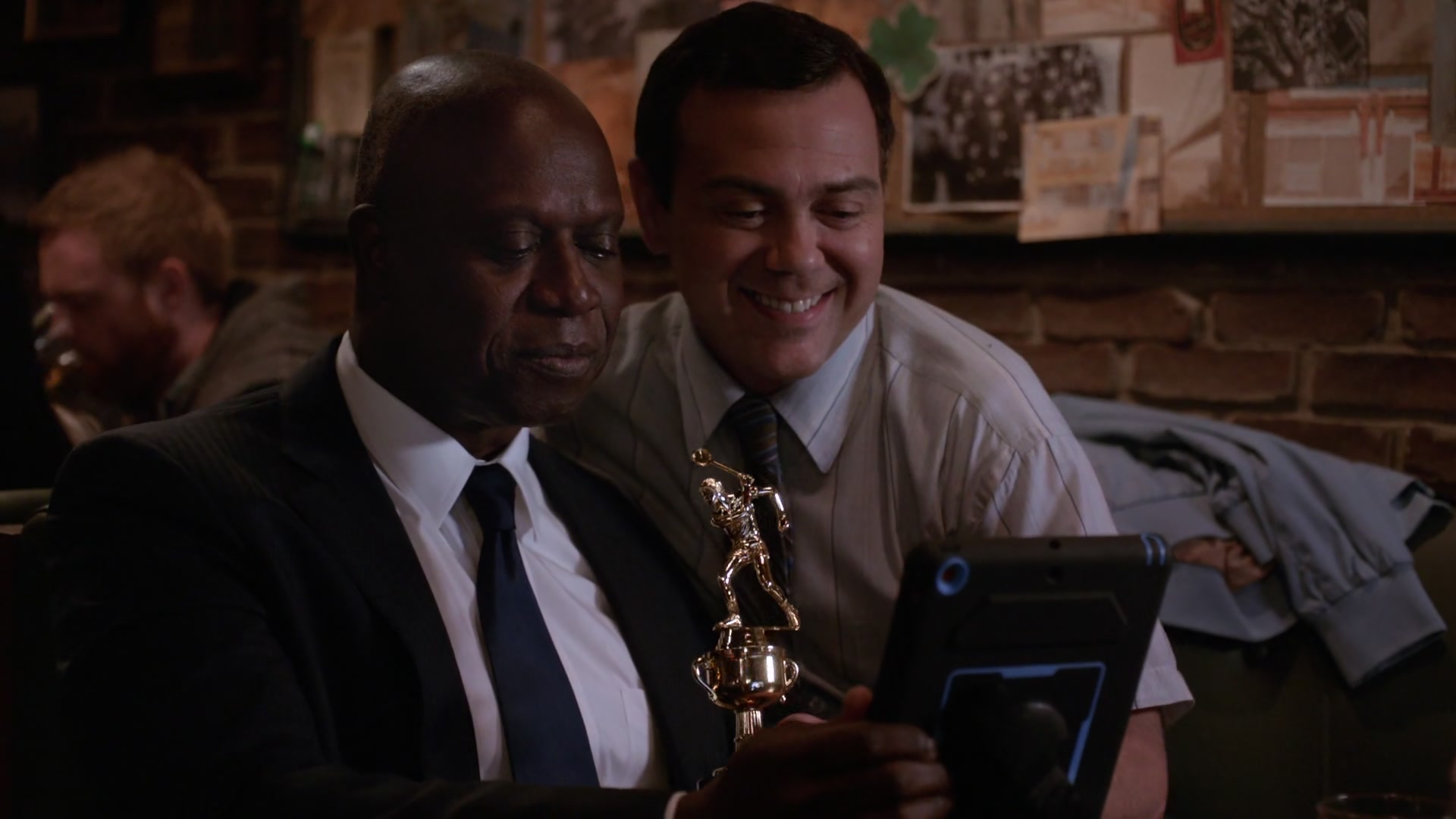 3x09_560.jpg