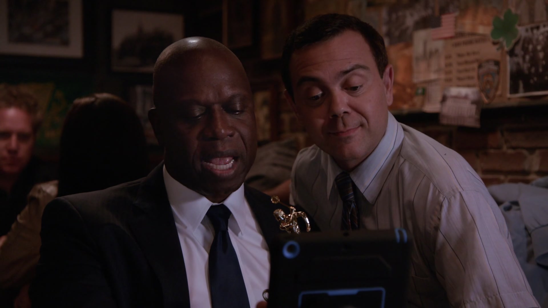 3x09_562.jpg