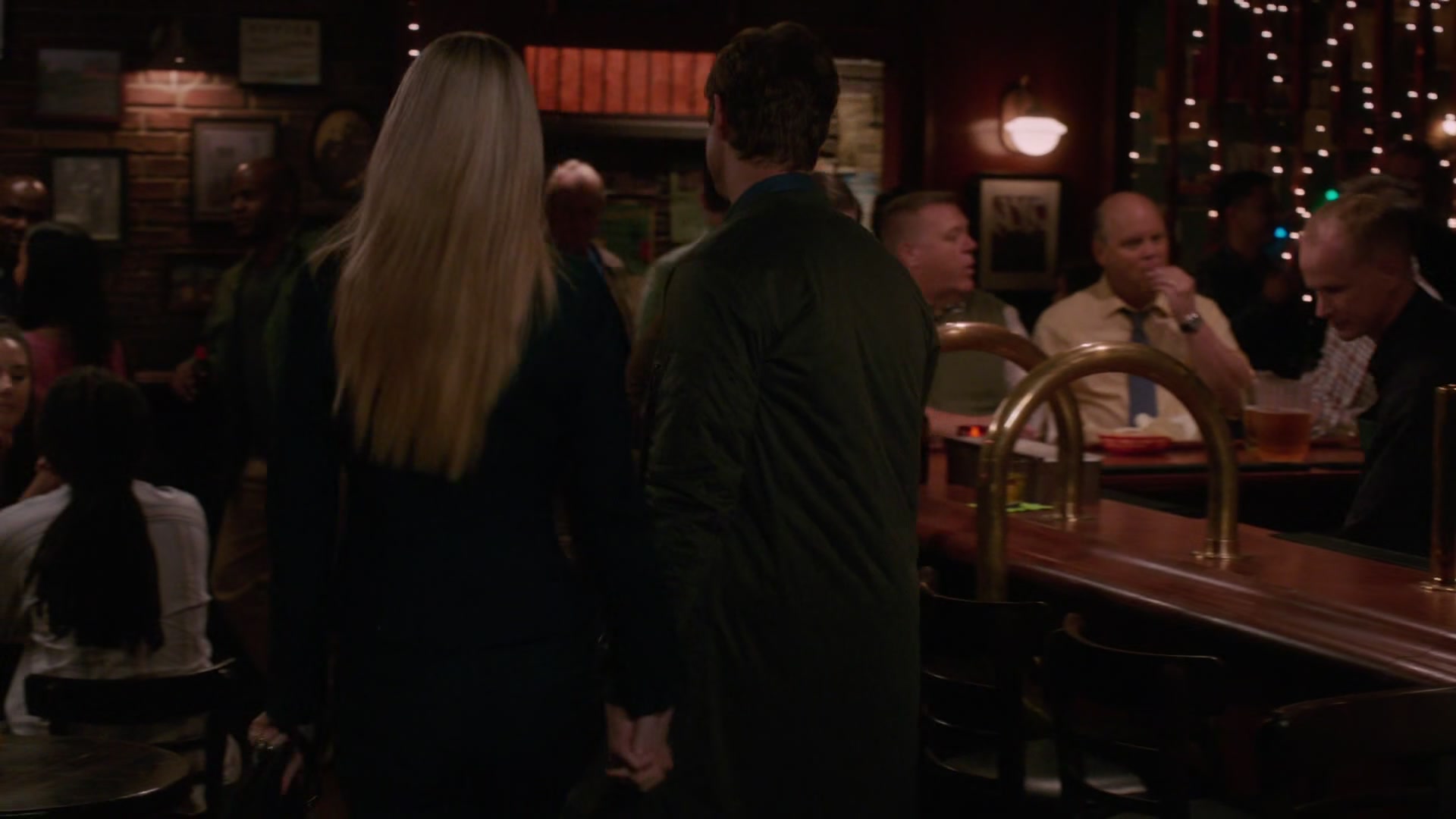 3x09_582.jpg