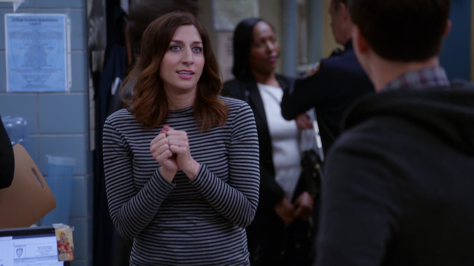3x19_020.jpg