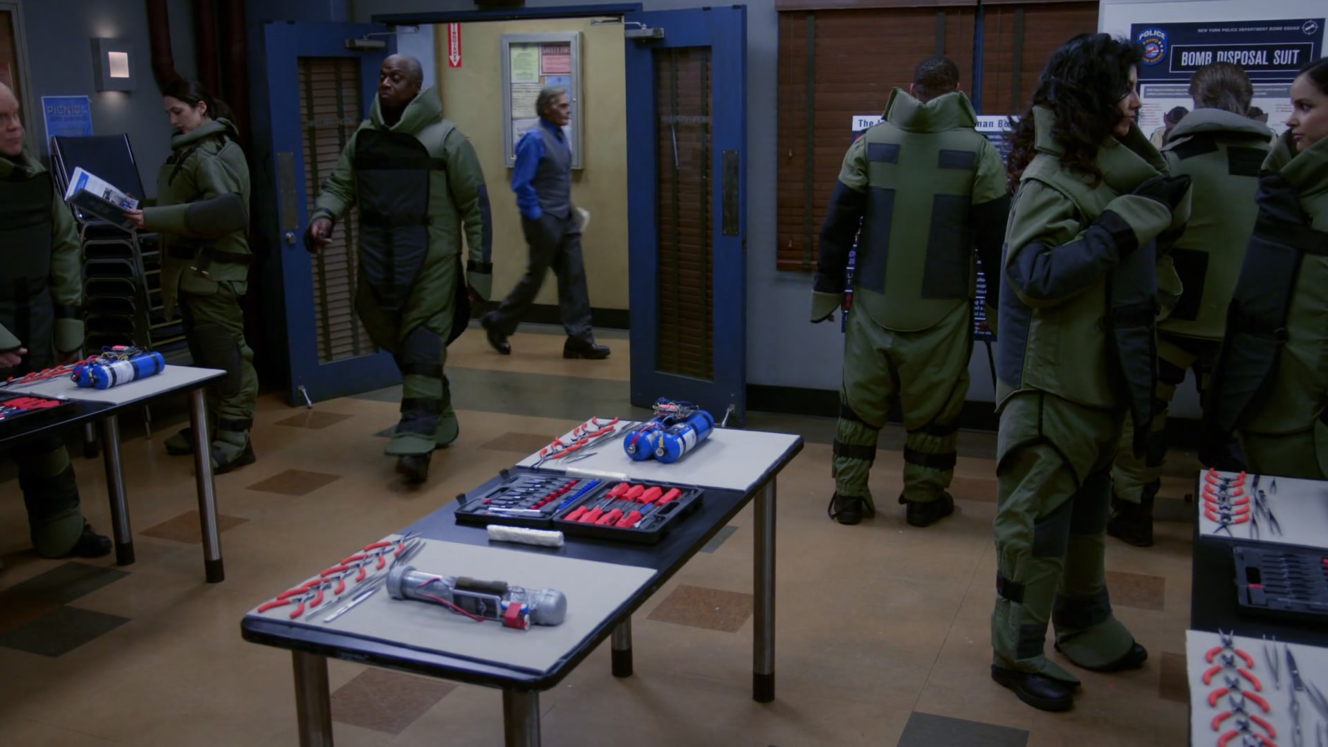 3x19_299.jpg