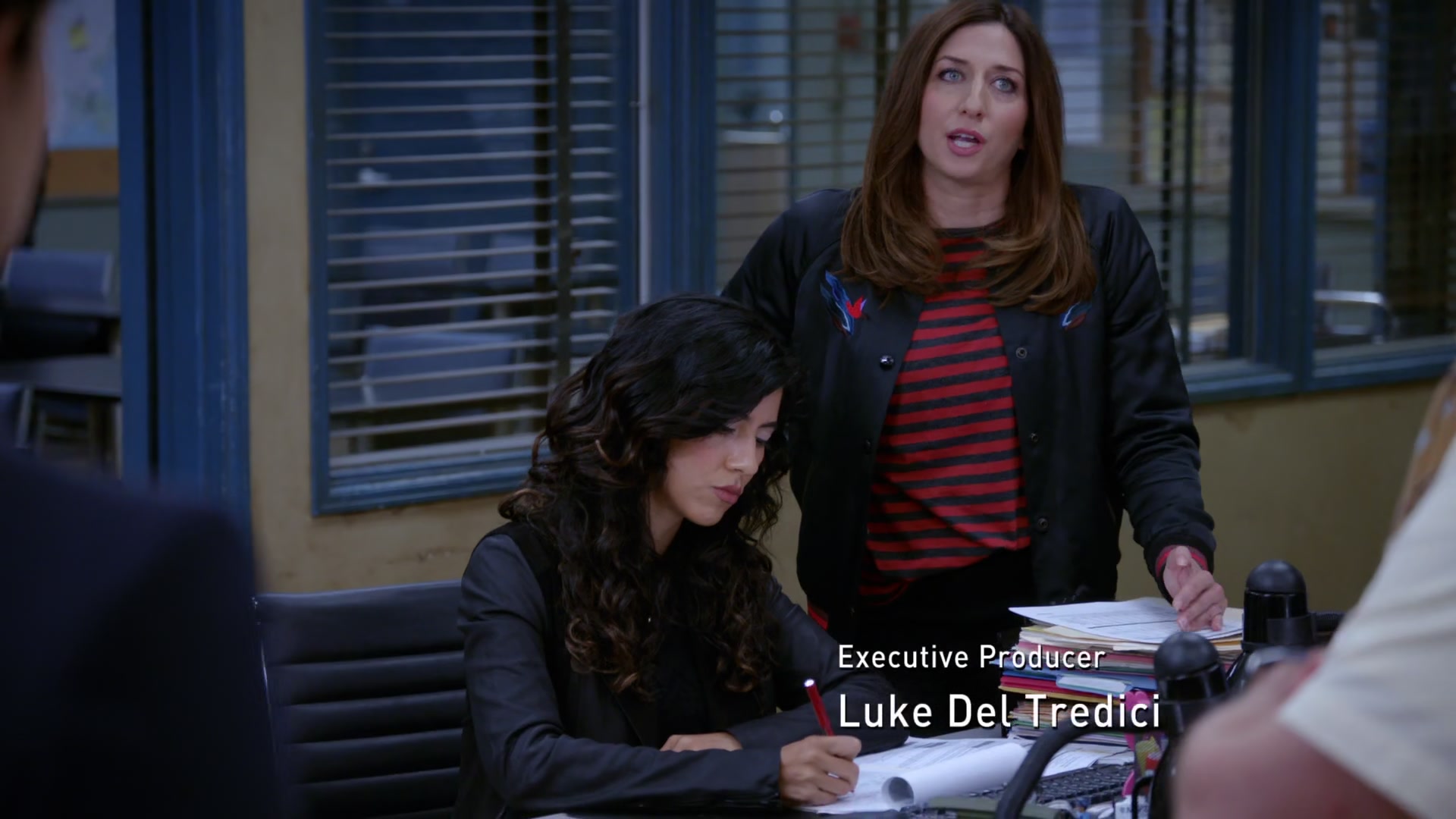 4x02_084.jpg