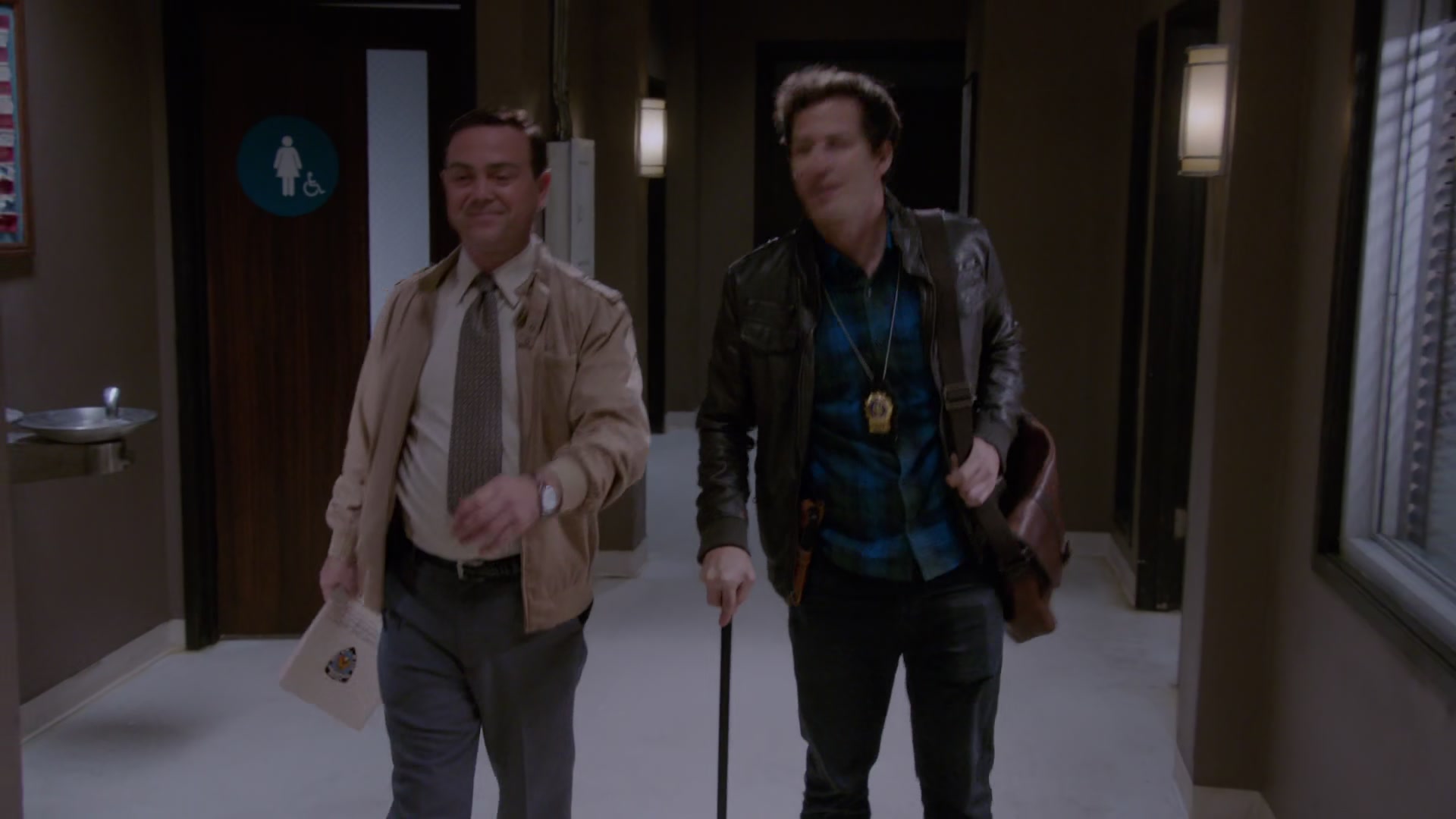 4x04_355.jpg