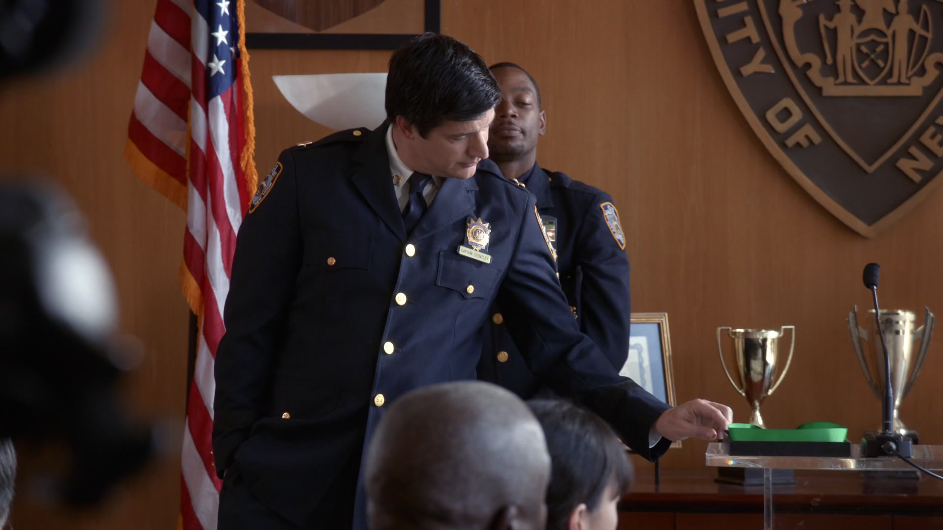 4x09_516.jpg