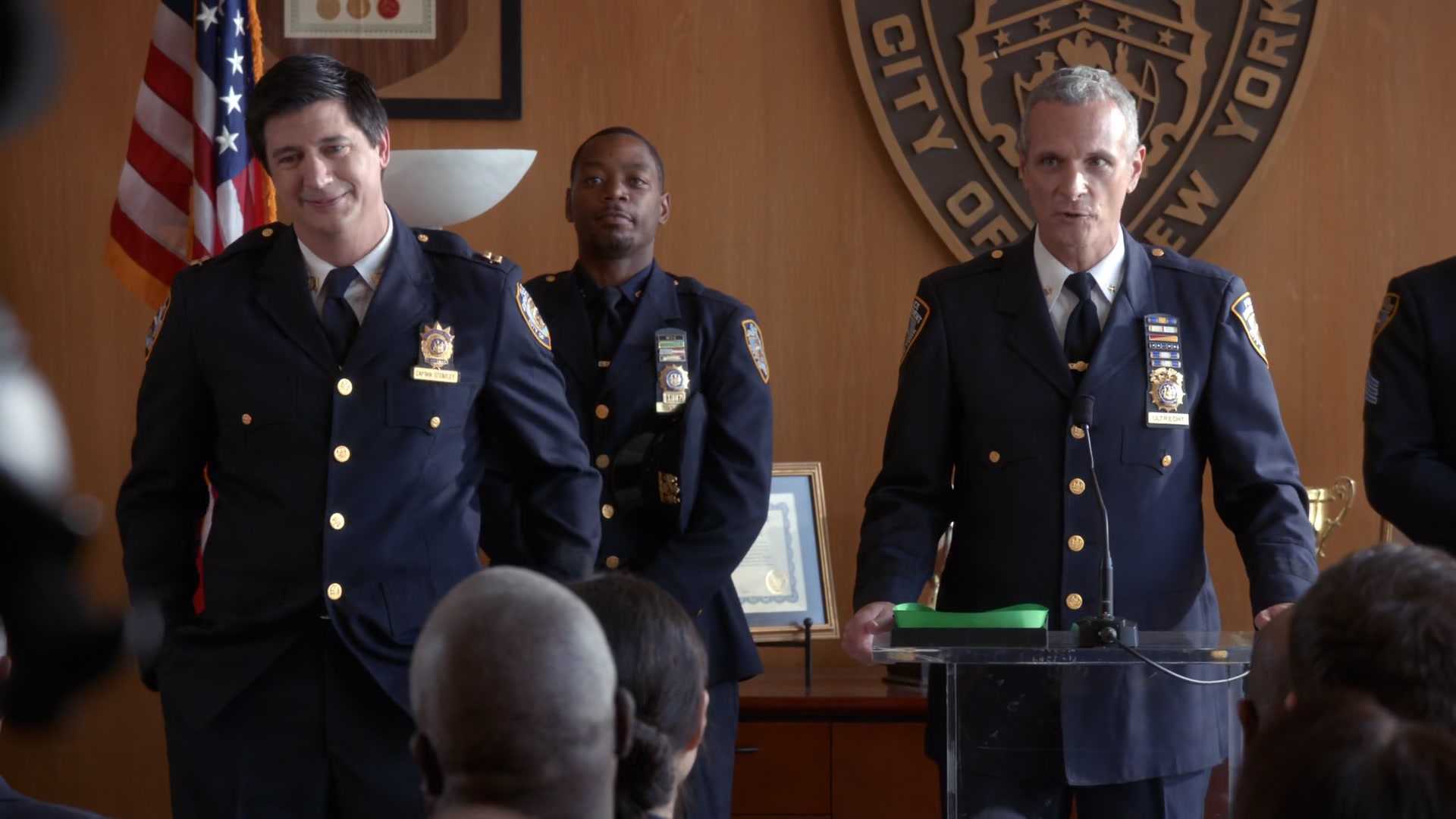 4x09_527.jpg