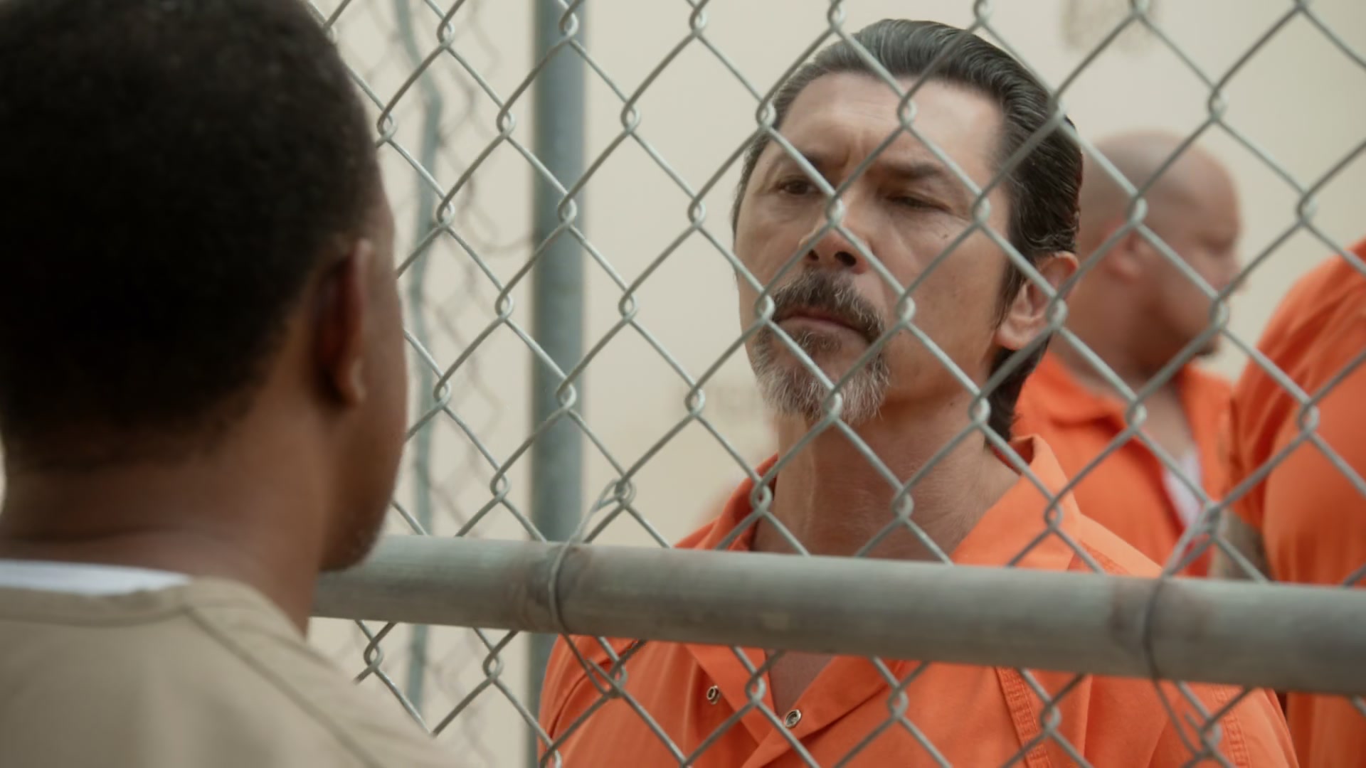 5x01_182.jpg