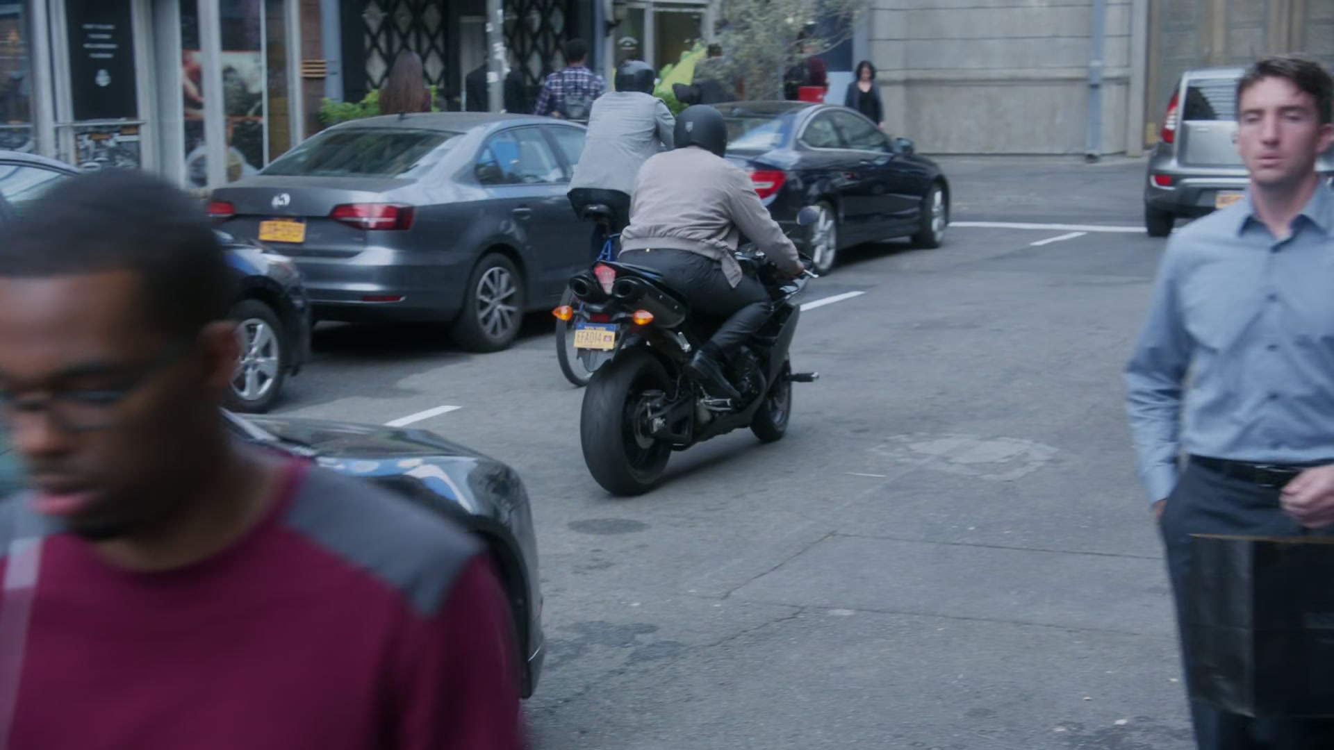 5x01_294.jpg