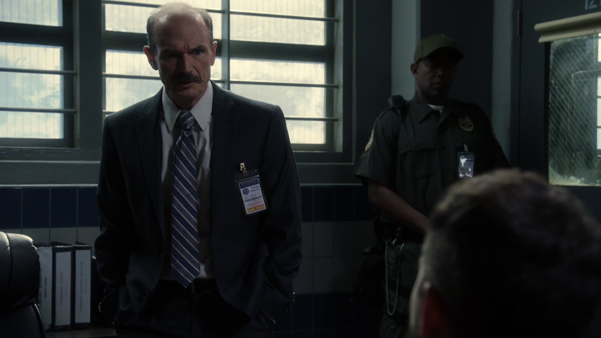 5x01_527.jpg