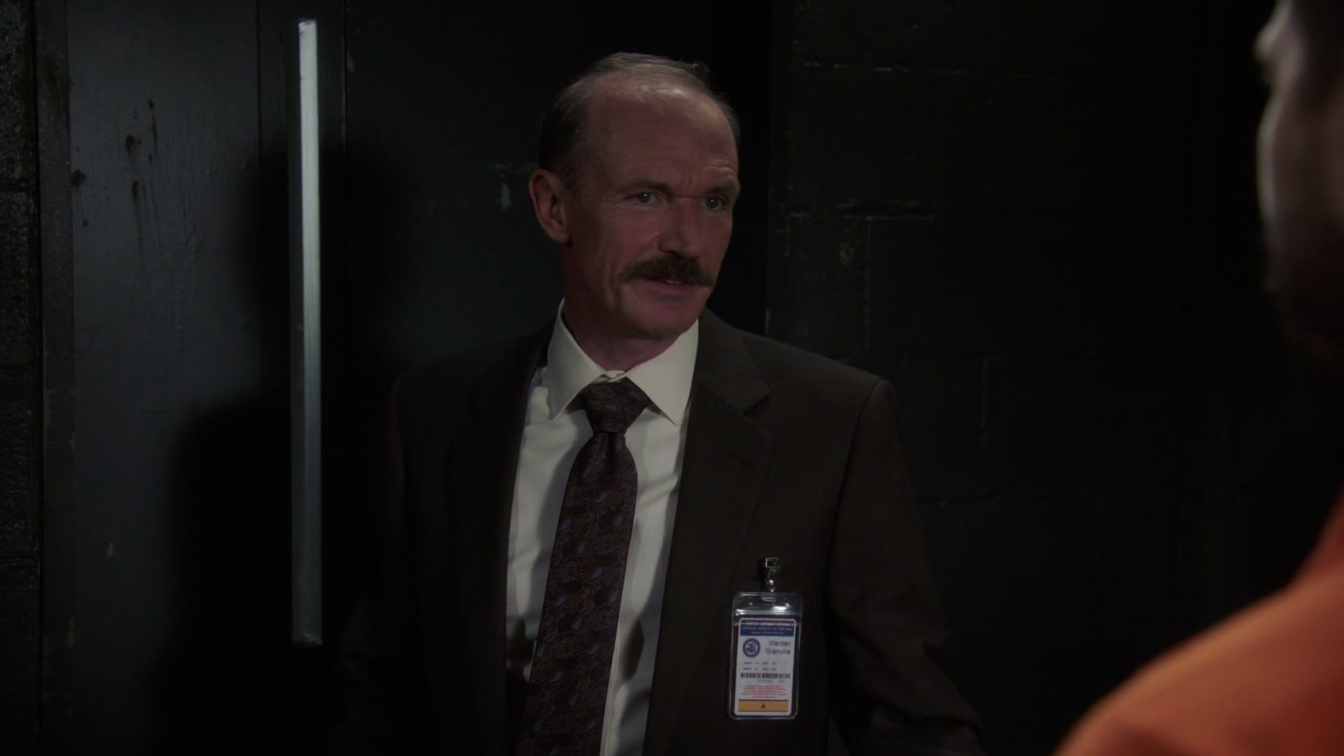 5x02_034.jpg