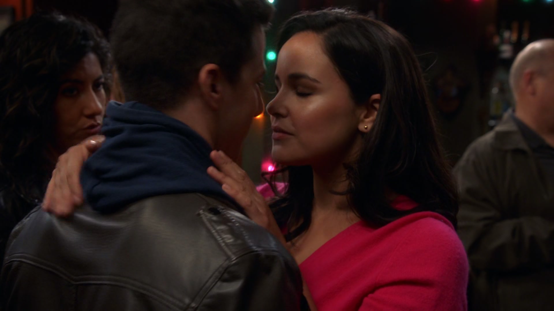 5x02_596.jpg