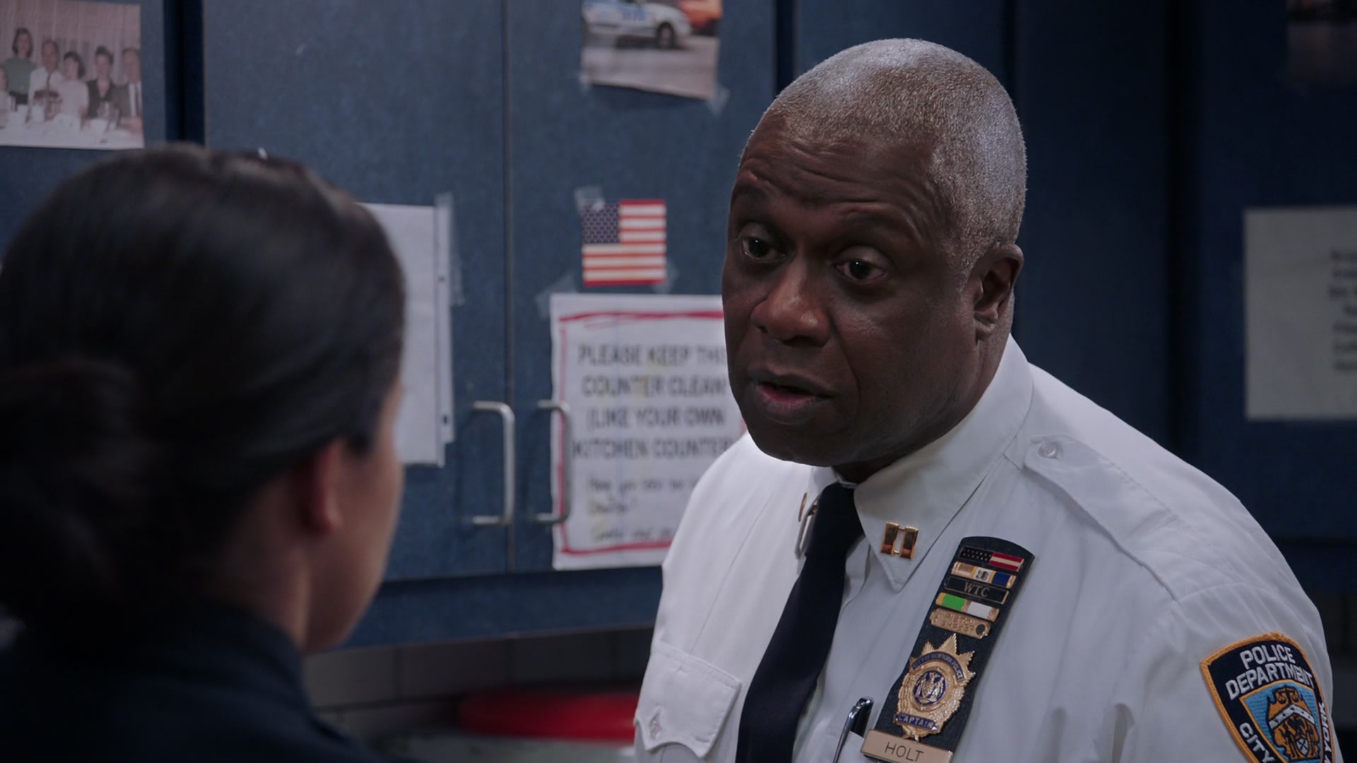 B99_801_328.jpg