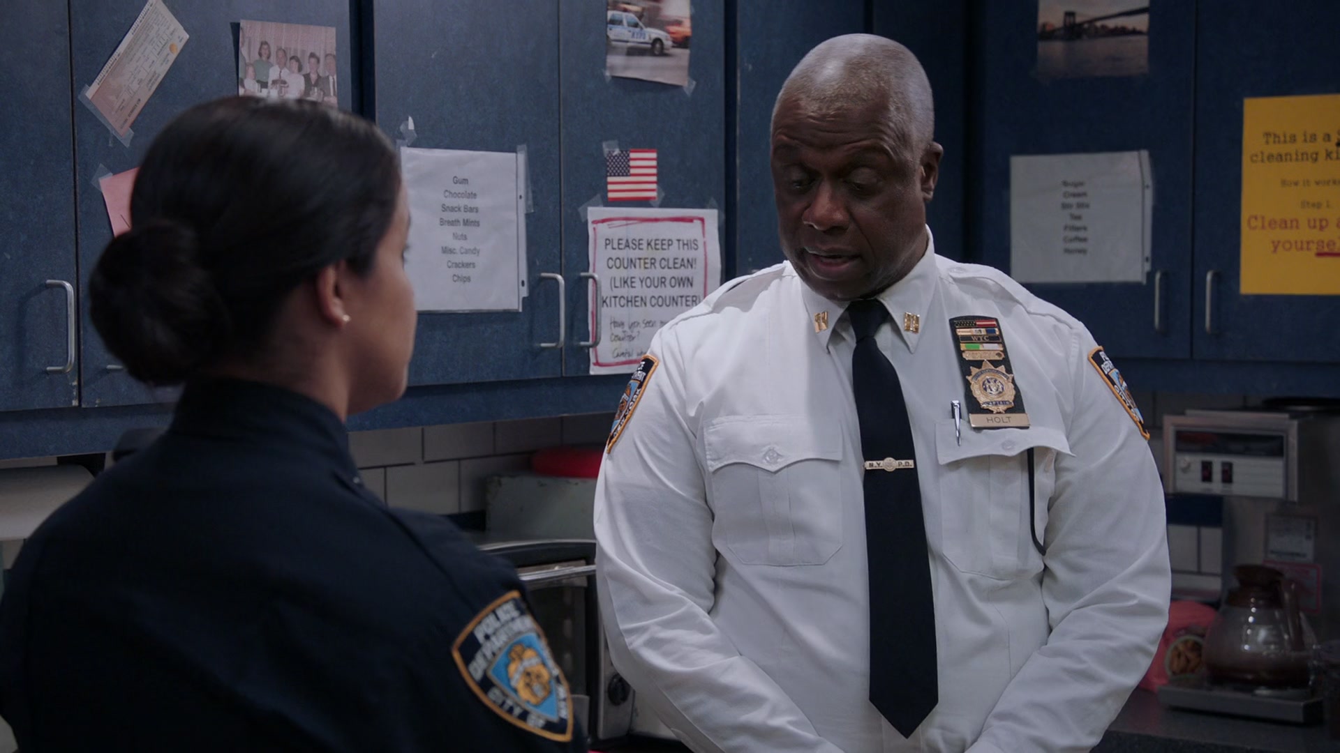B99_801_351.jpg