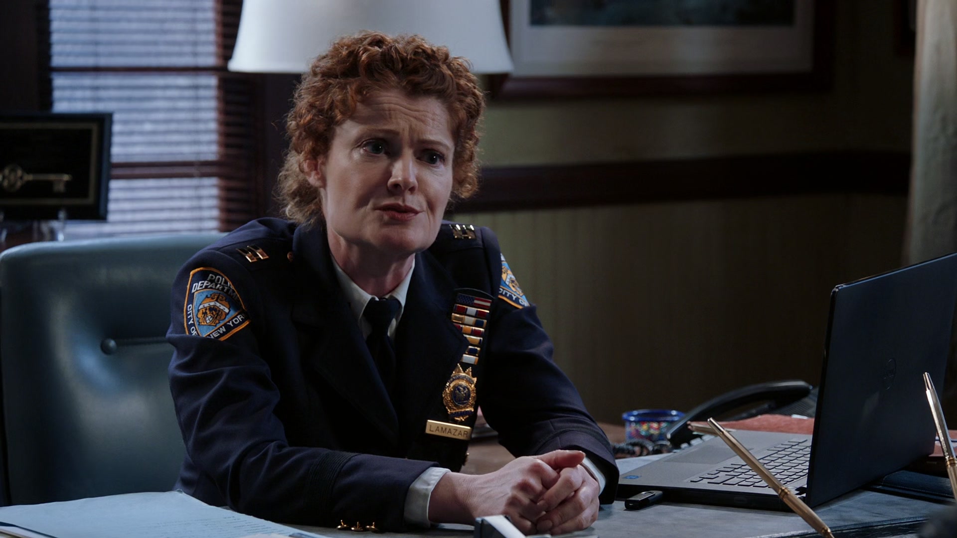 B99_801_633.jpg